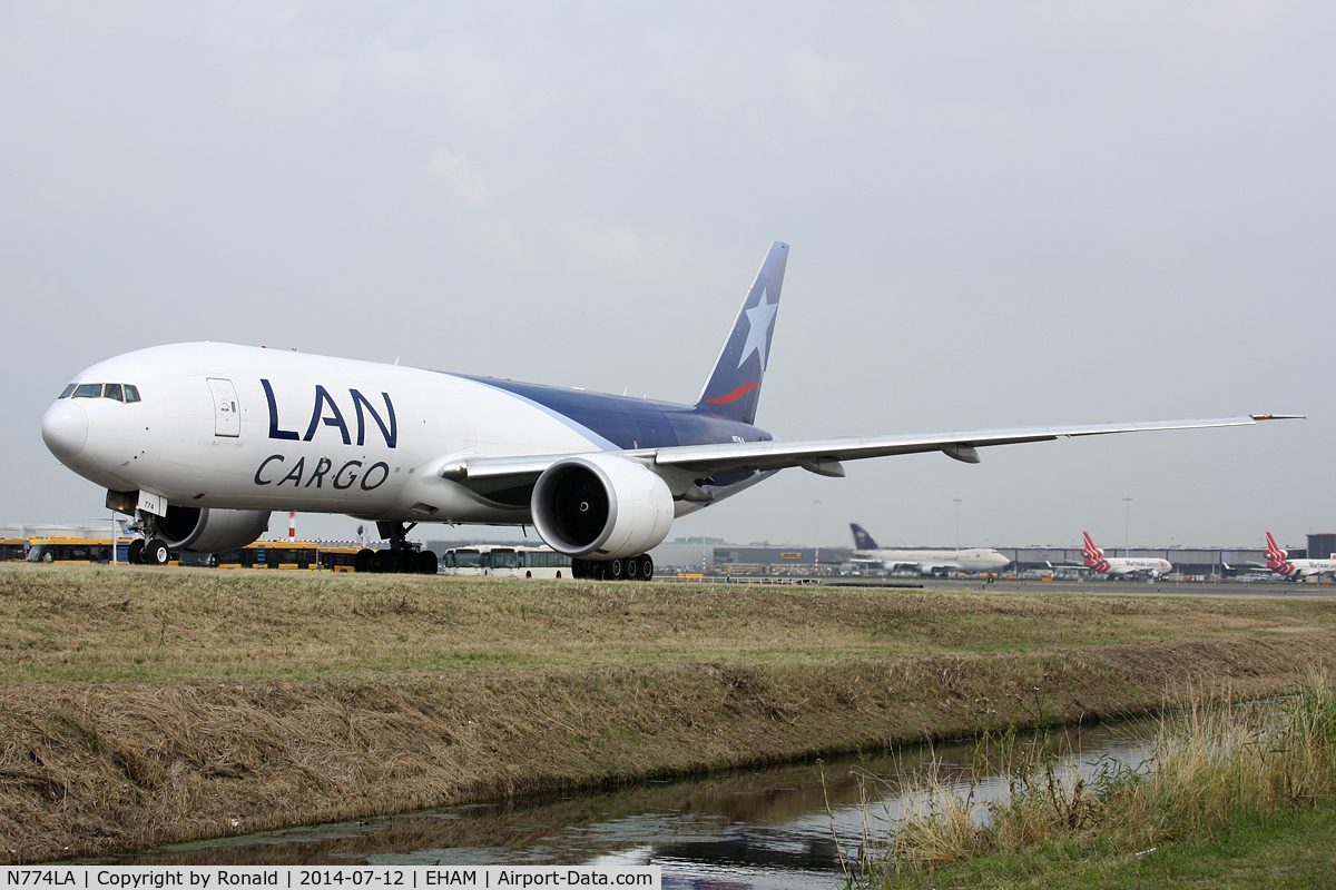 N774LA, 2009 Boeing 777-F6N C/N 37710, at spl