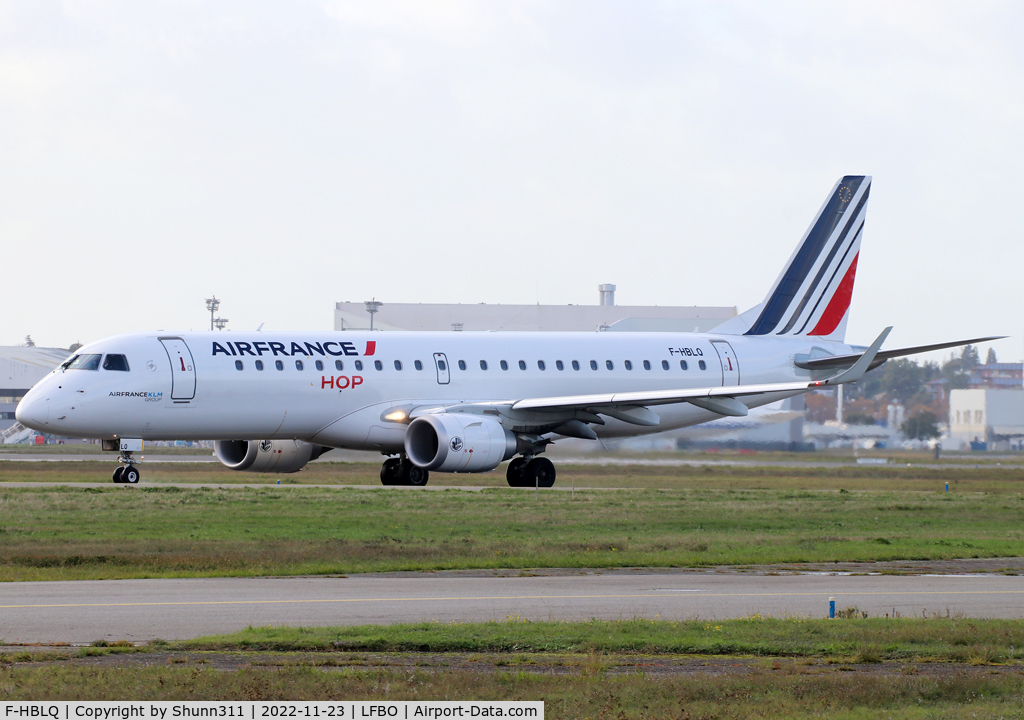 F-HBLQ, 2020 Embraer 190STD (ERJ-190-100STD) C/N 19000773, Taxiing holding pint rwy 32R in Air France c/s...