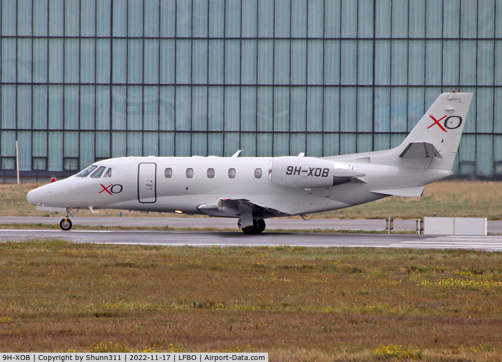 9H-XOB, 2006 Cessna 560 Citation XLS C/N 560-5621, Ready for departure from rwy 32L