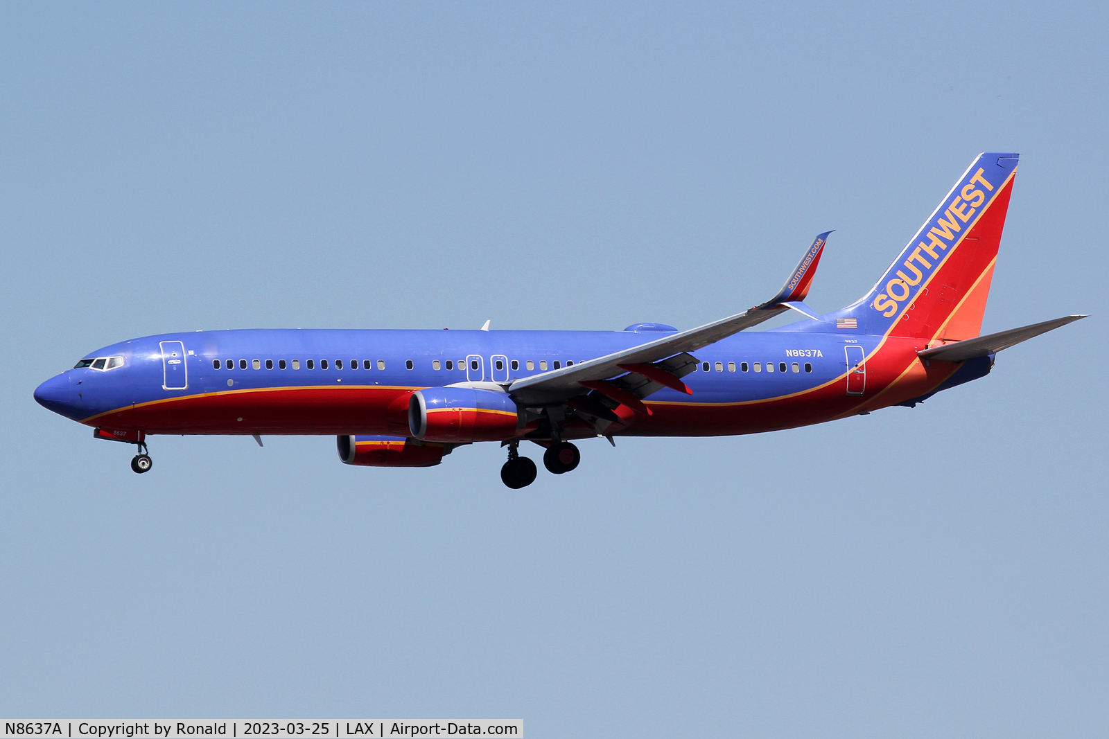 N8637A, 2014 Boeing 737-8H4 C/N 42523, at lax