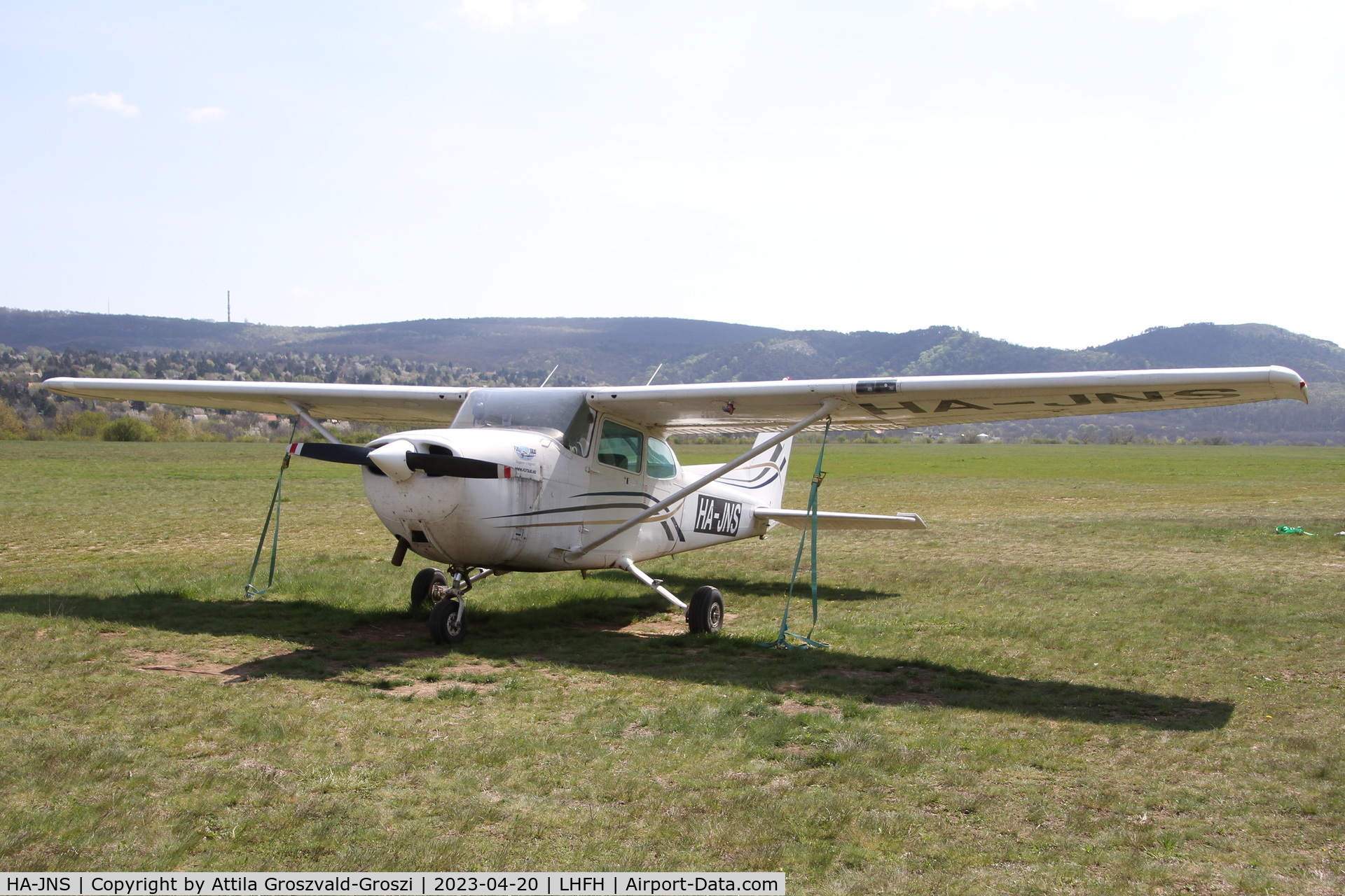 HA-JNS, 1981 Cessna 172P C/N 17275046, LHFH - Farkashegy Airport, Budakeszi - Hungary
