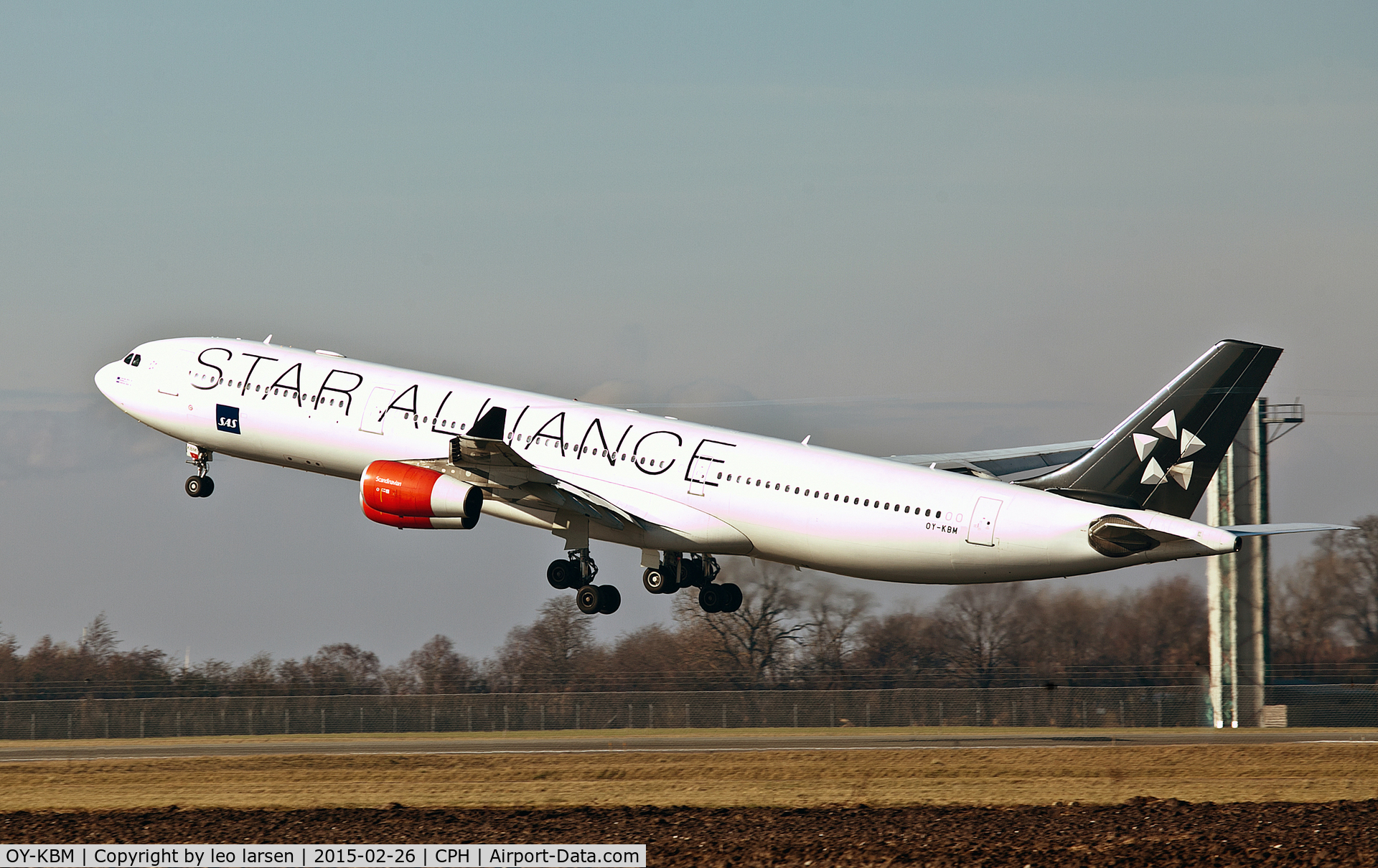 OY-KBM, 2002 Airbus A340-313X C/N 450, Copenhagen 26.2.2015