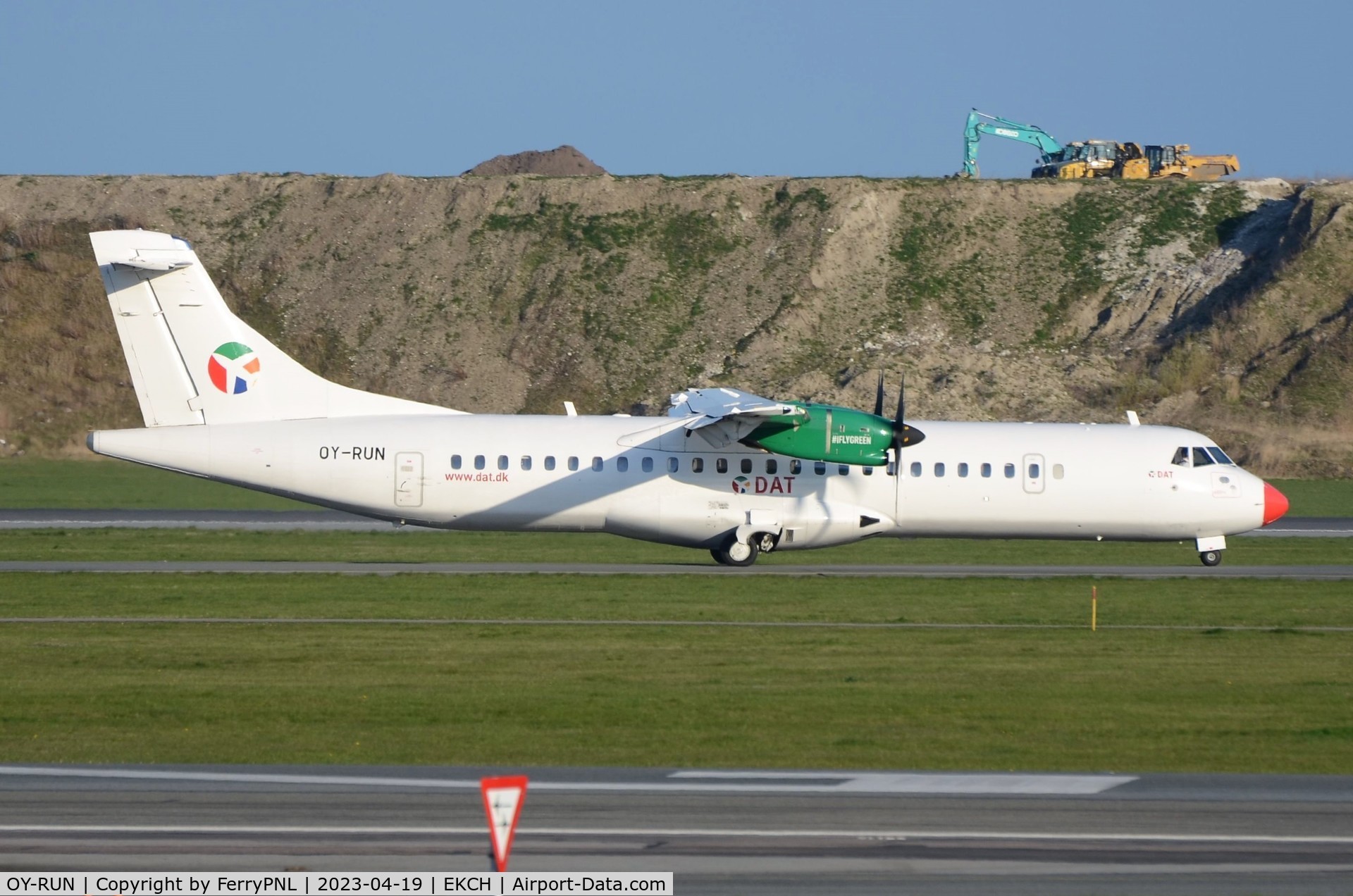 OY-RUN, 2018 ATR 72-600 (72-212A) C/N 1519, DAT  ATR72 taxying for departure to Ronne, Bornholm Island