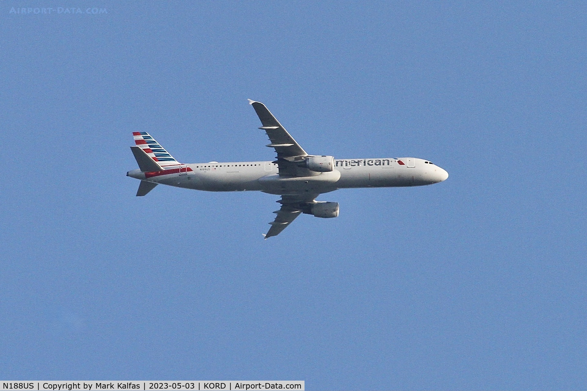 N188US, 2002 Airbus A321-211 C/N 1724, American Airbus A321-211, N188US arriving at ORD from ATL