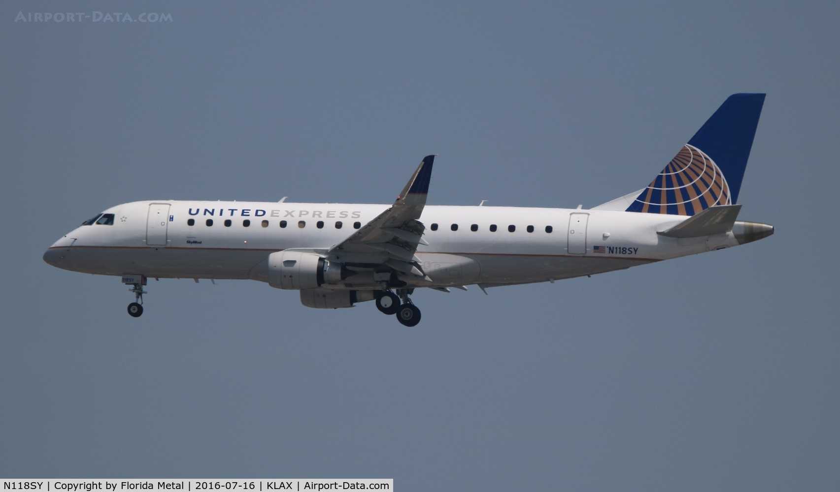N118SY, 2014 Embraer 175LR (ERJ-170-200LR) C/N 17000420, Skywest/UE E175 zx