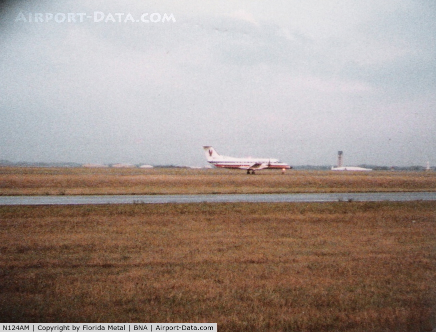 N124AM, 1986 Embraer EMB-120RT Brasilia C/N 120016, Rare sight - an American Eagle E-120