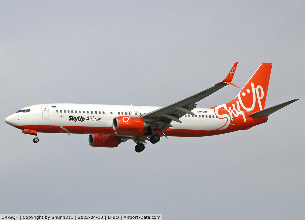 UR-SQF, 2013 Boeing 737-8H6 C/N 40151, Landing rwy 32R... Tunisair flight...