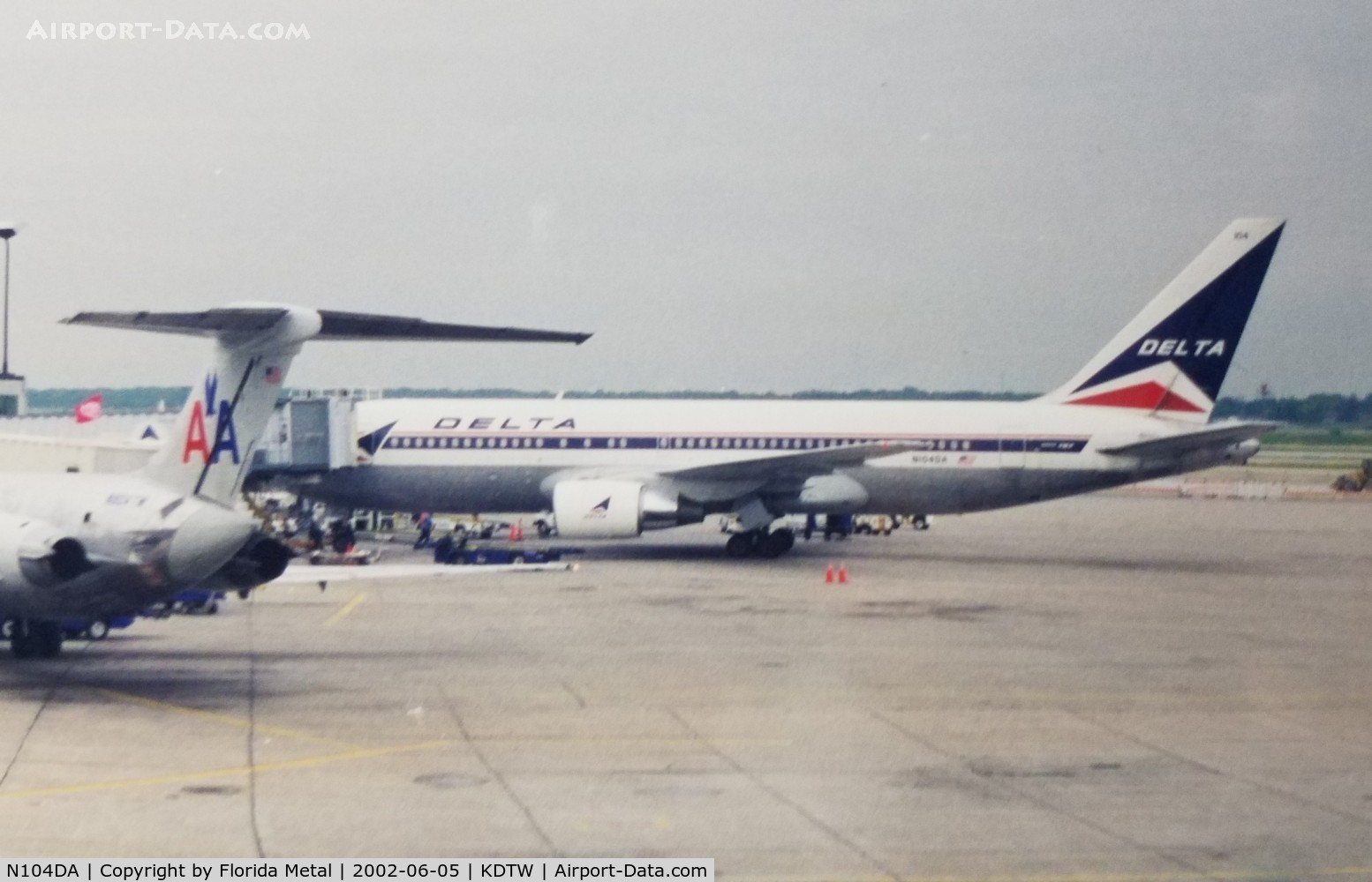 N104DA, 1982 Boeing 767-232 C/N 22216, DAL 762 zx