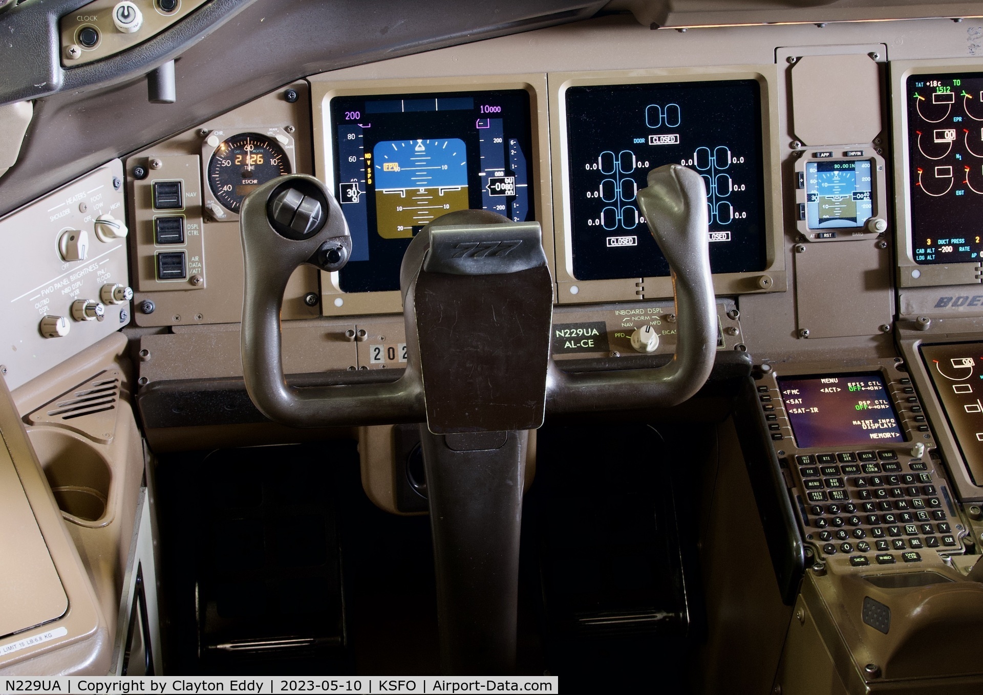 N229UA, 2002 Boeing 777-222 C/N 30557, Flightdeck SFO 2023.