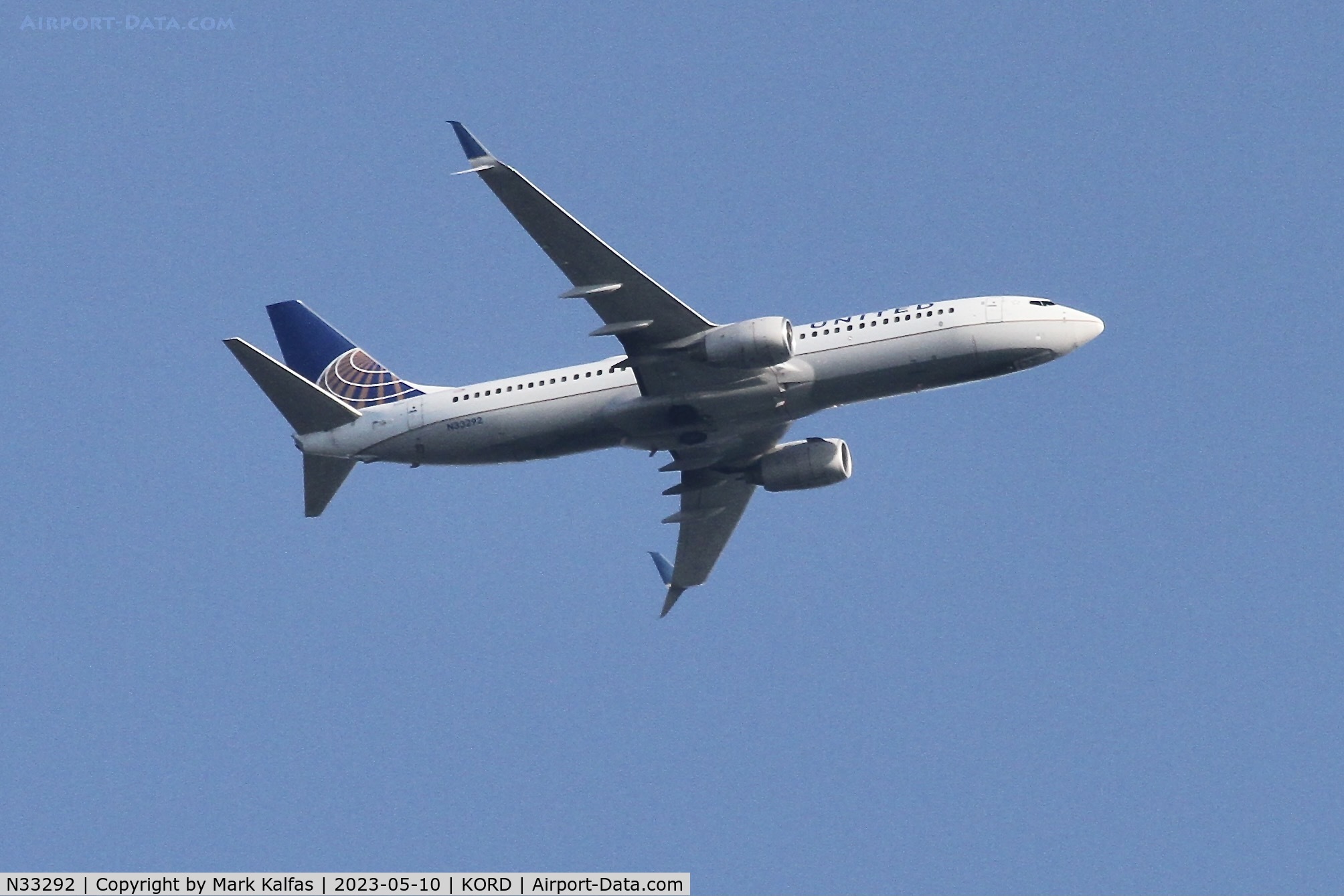 N33292, 2004 Boeing 737-824 C/N 33455, United Airlines Boeing 737-824, N33292 operating as  UA1154 DCA-ORD, on approach to O'Hare.