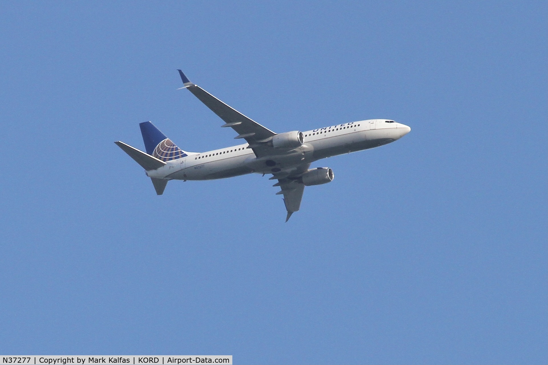 N37277, 2002 Boeing 737-824 C/N 31595, United Airlines Boeing 737-824, N37277 operating as UA1535 from CMH to ORD, On approach to O'Hare.