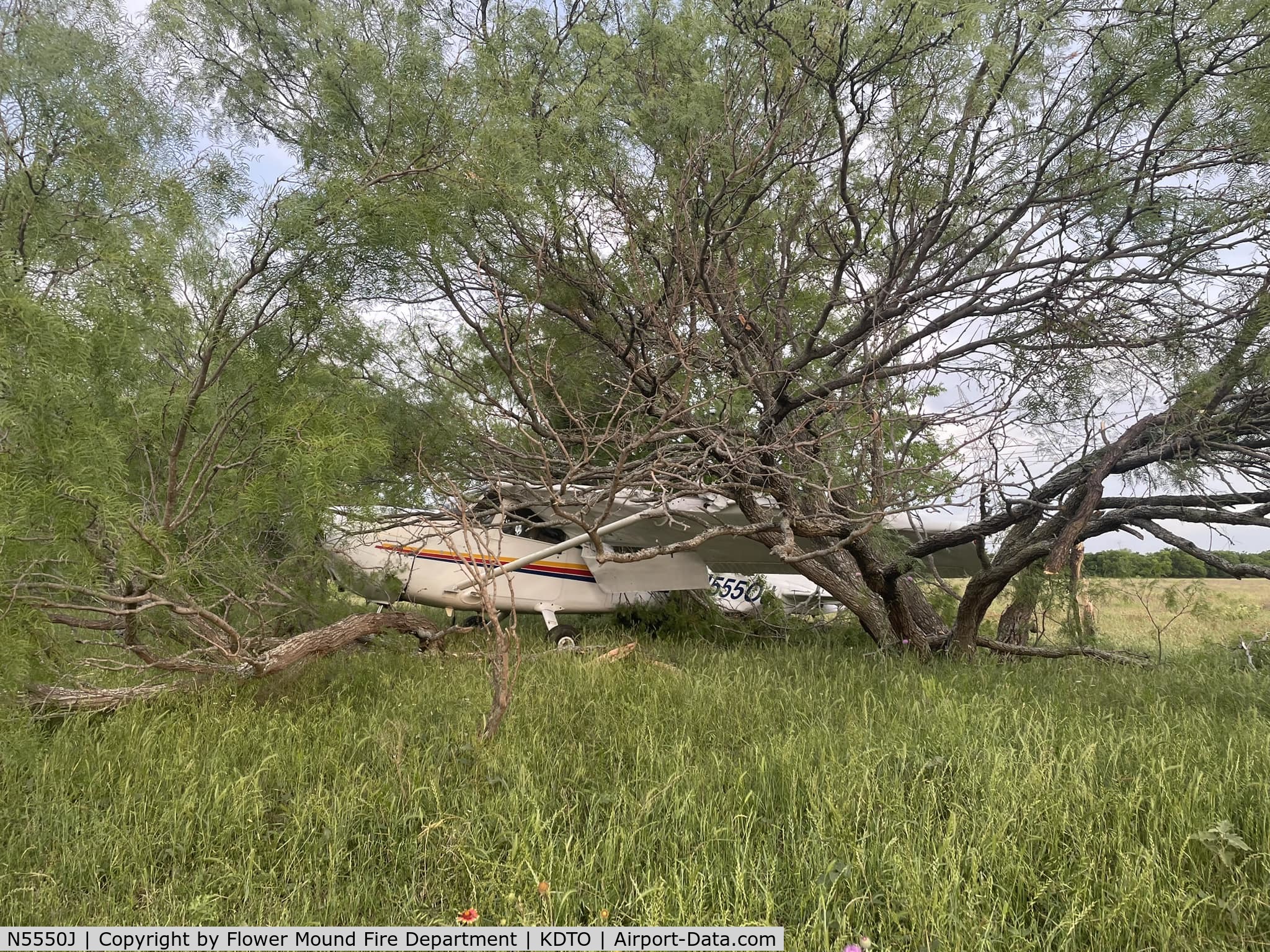 N5550J, 1980 Cessna 172N C/N 17273818, Off-field landing and crash into trees - Flower Mound, TX  5/16/2023