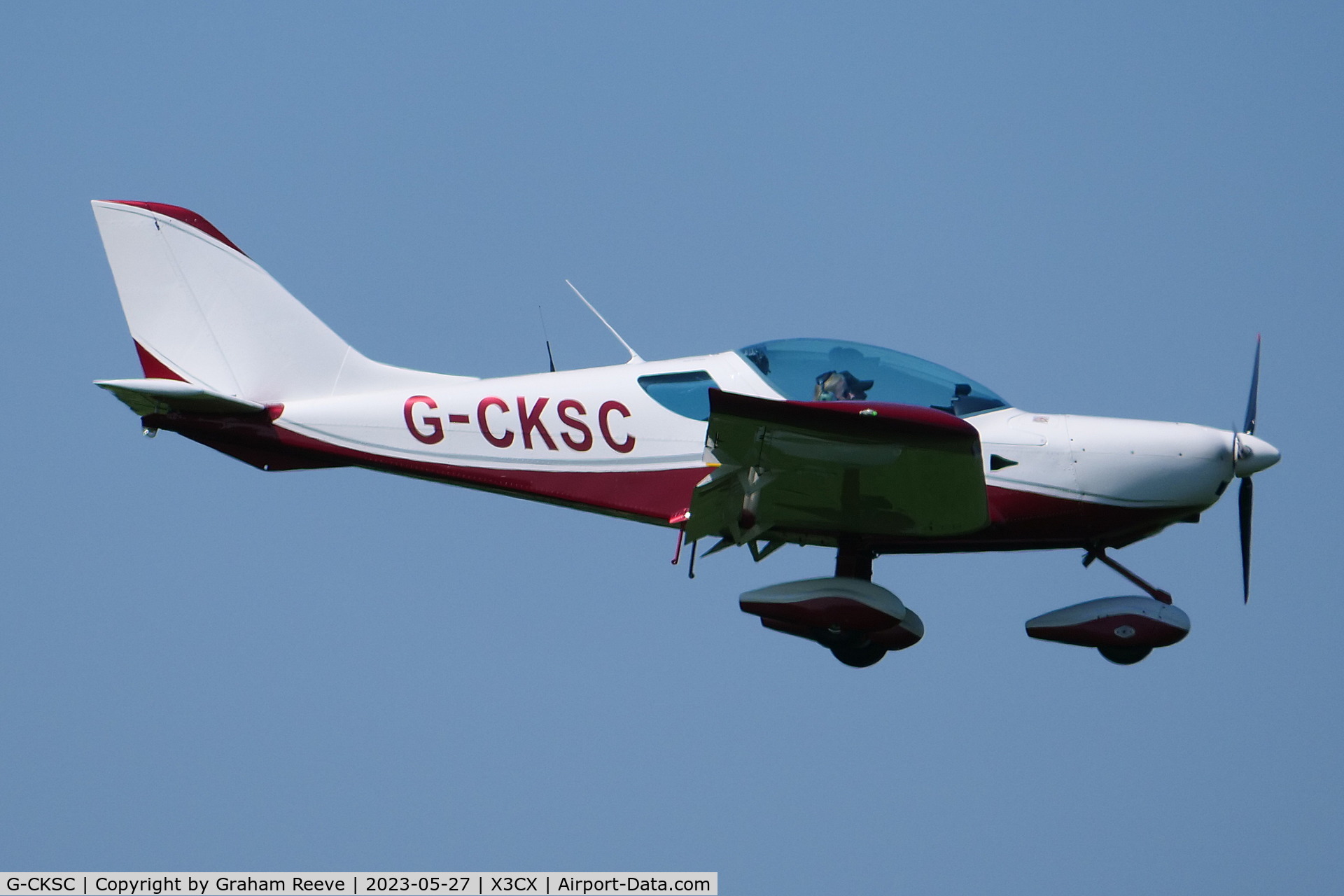 G-CKSC, 2010 CZAW SportCruiser C/N 09SC327, Landing at Northrepps.
