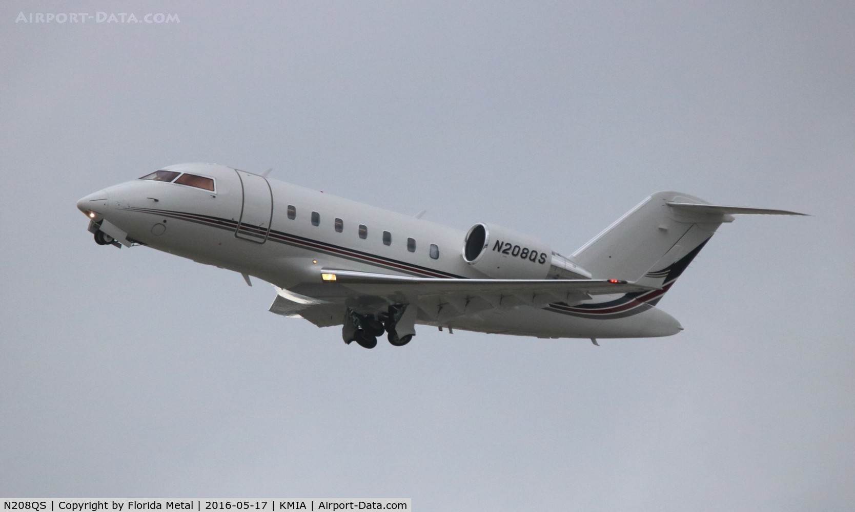 N208QS, 2015 Bombardier Challenger 650 (CL-600-2B16) C/N 6056, Challenger 650 zx