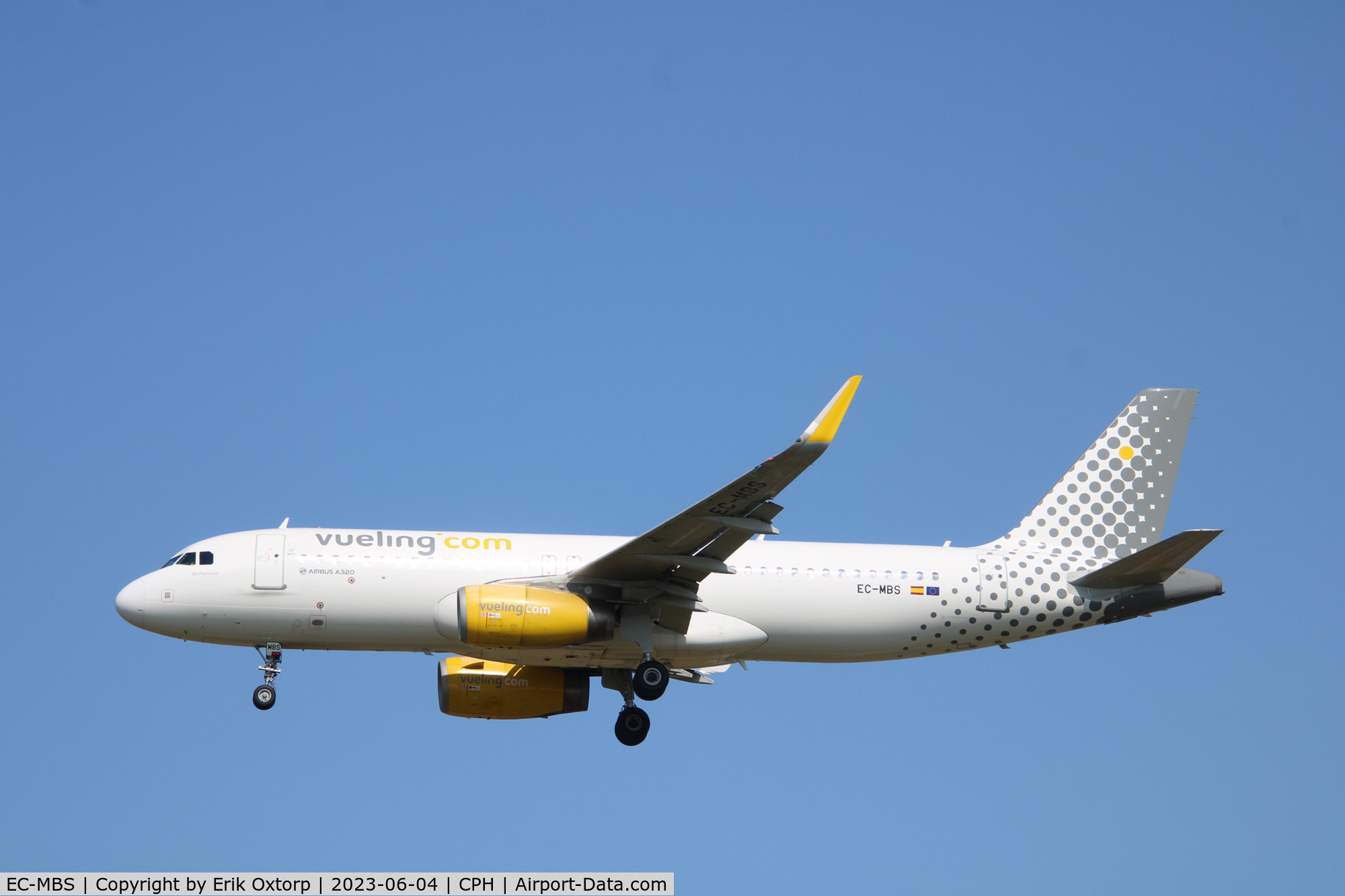 EC-MBS, 2014 Airbus A320-232 C/N 6123, EC-MBS landed rw 22L