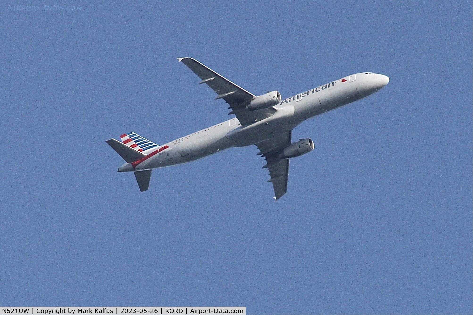 N521UW, 2009 Airbus A321-231 C/N 3944, American Airlines Airbus A321-231, N521UW AA2857 CLT-ORD