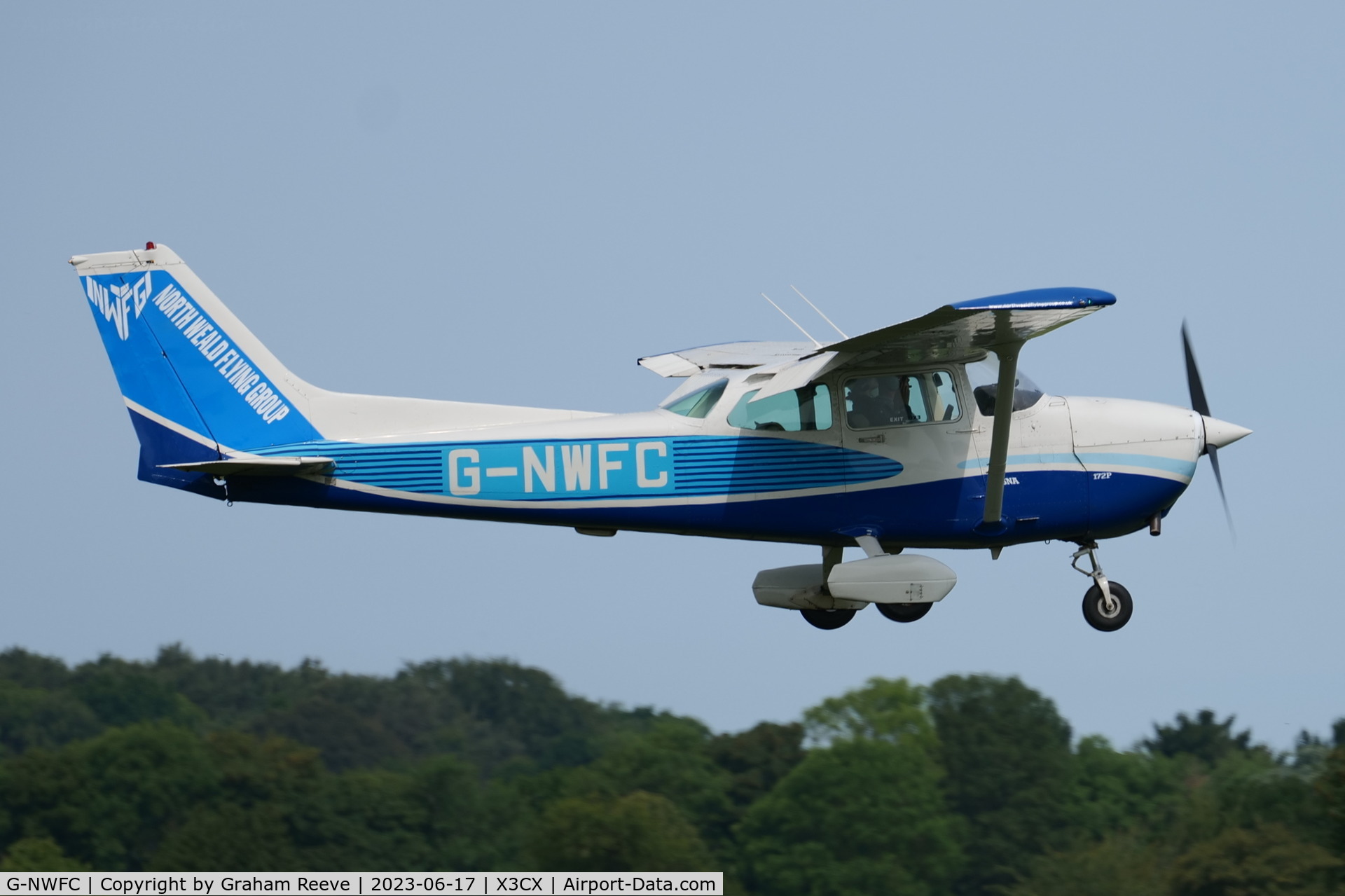 G-NWFC, 1985 Cessna 172P C/N 172-76305, Landing at Nortgrepps.