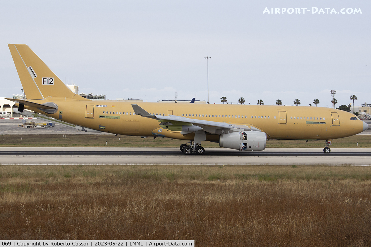 069, 2021 Airbus 330-243 (MRTT) Phenix C/N 2015, Runway 13