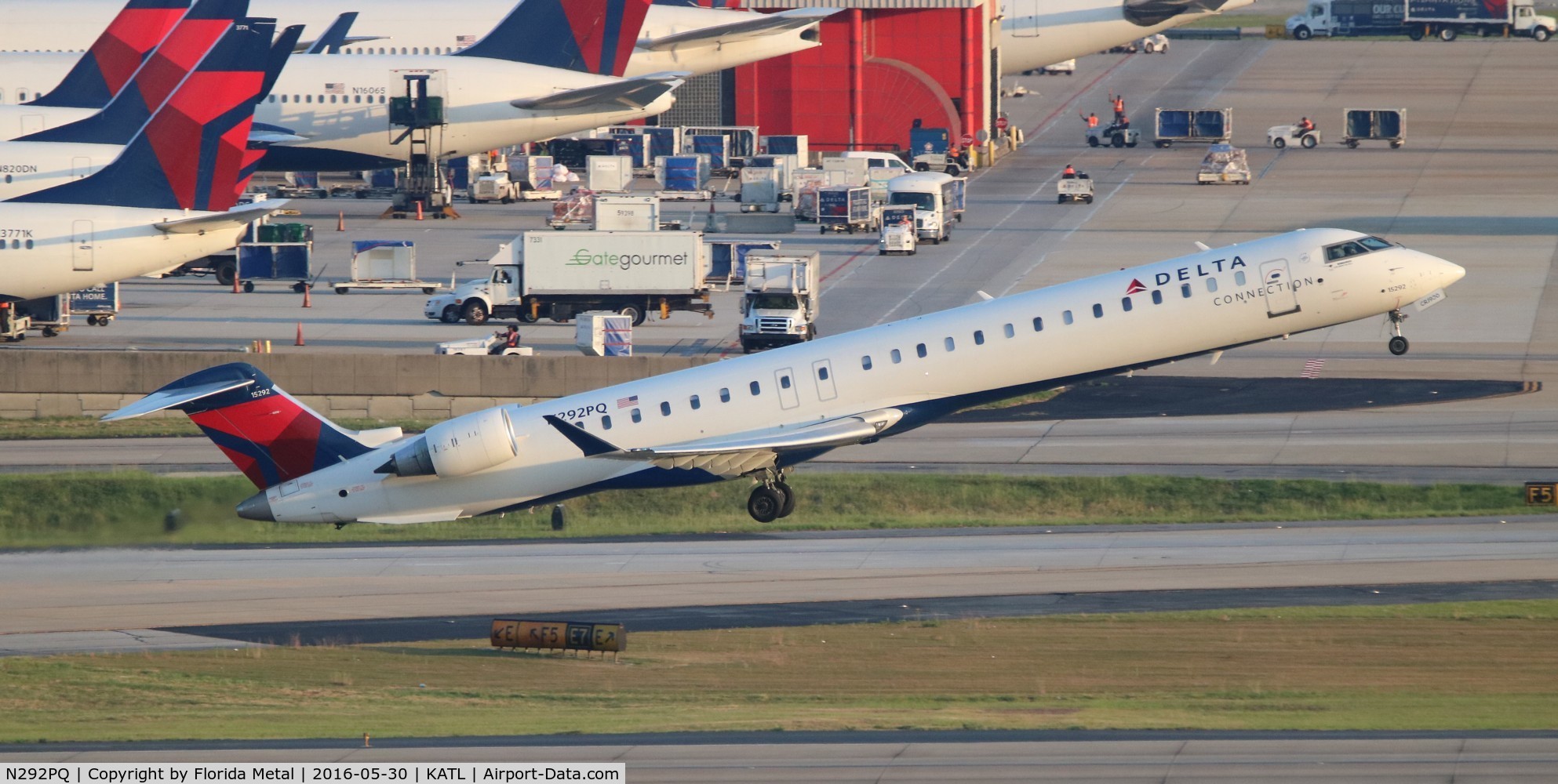 N292PQ, 2013 Bombardier CRJ-900 (CL-600-2D24) C/N 15292, Endeavor/DAL CR9 zx Ren ATL