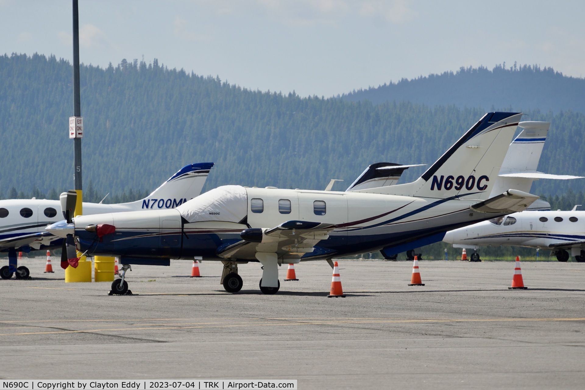 N690C, 2002 Socata TBM 700 C/N 238, Truckee Tahoe airport in California 2023.