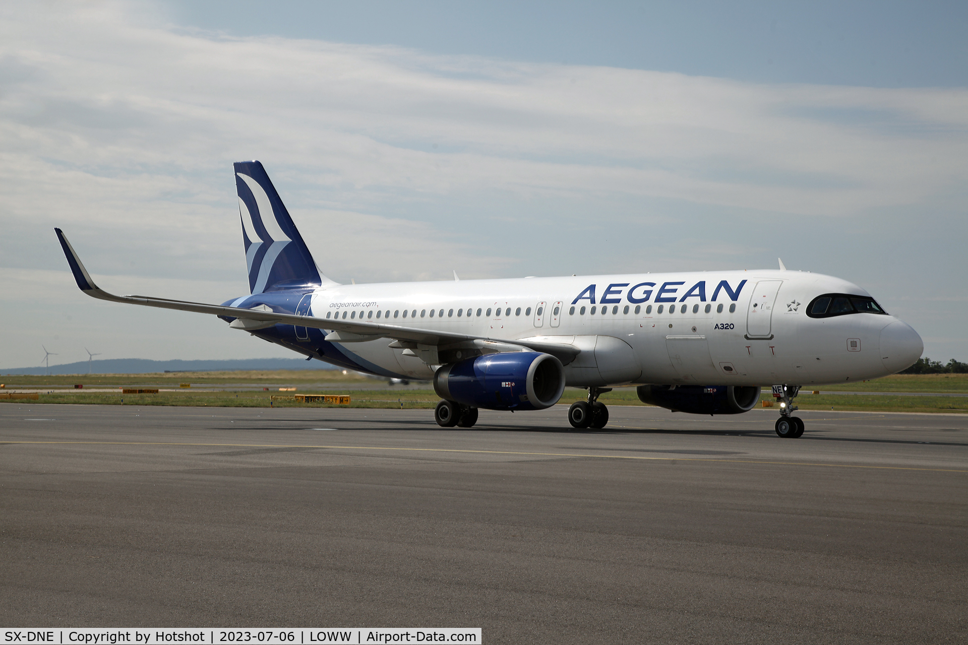 SX-DNE, 2016 Airbus A320-232 C/N 7014, Taxing on L