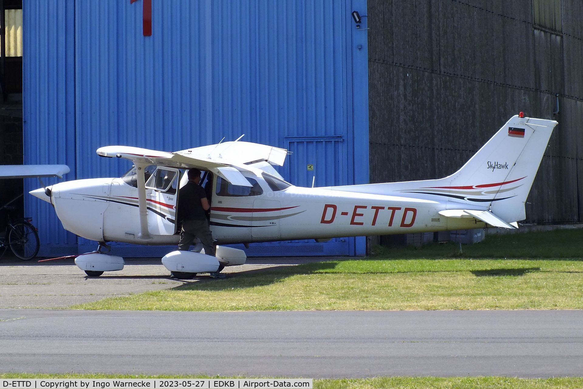 D-ETTD, 2004 Cessna 172R Skyhawk C/N 172-81218, Cessna 172R Skyhawk at Bonn-Hangelar airfield '2305