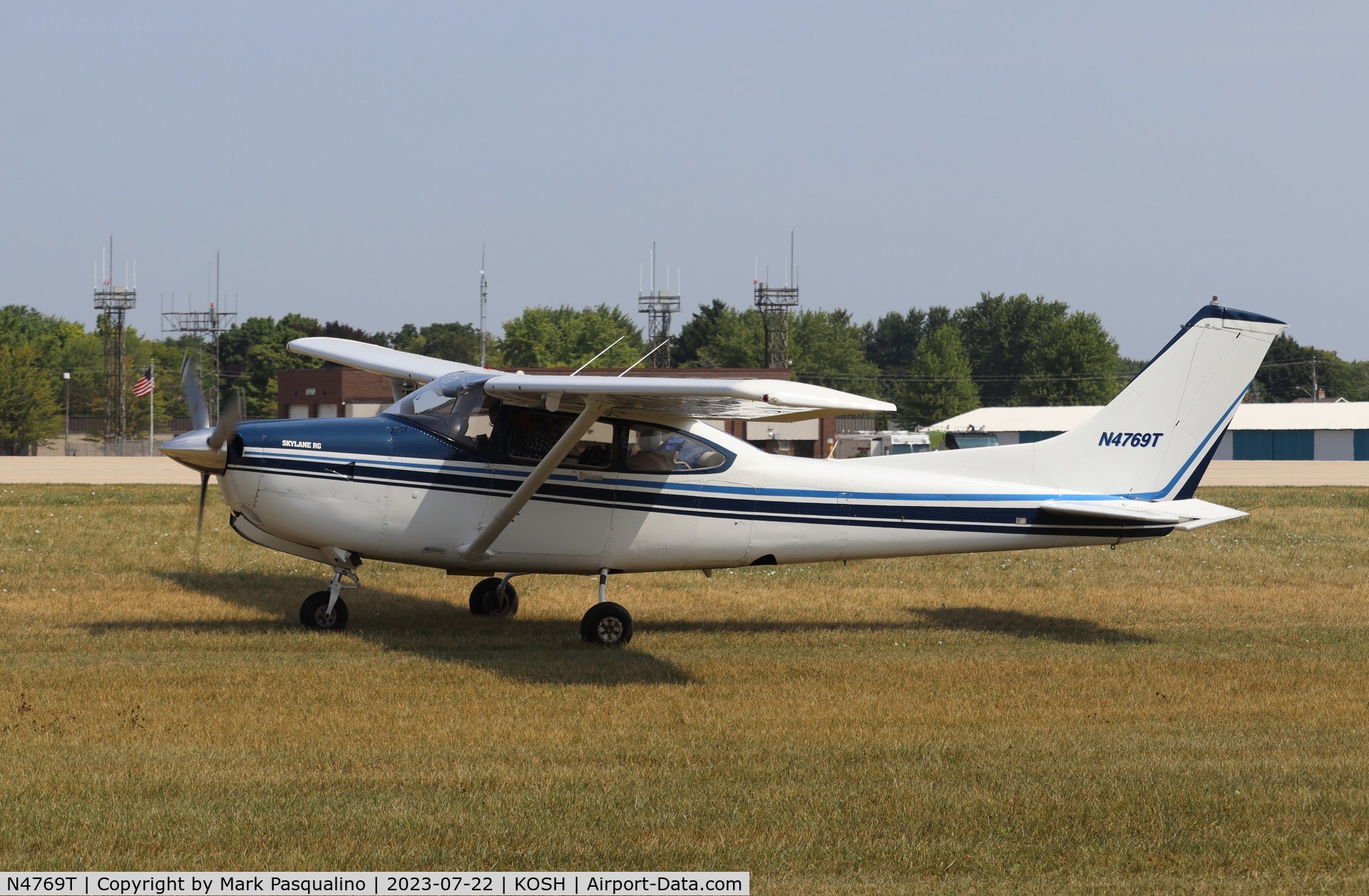 N4769T, 1981 Cessna R182 Skylane RG C/N R18201757, Cessna R182