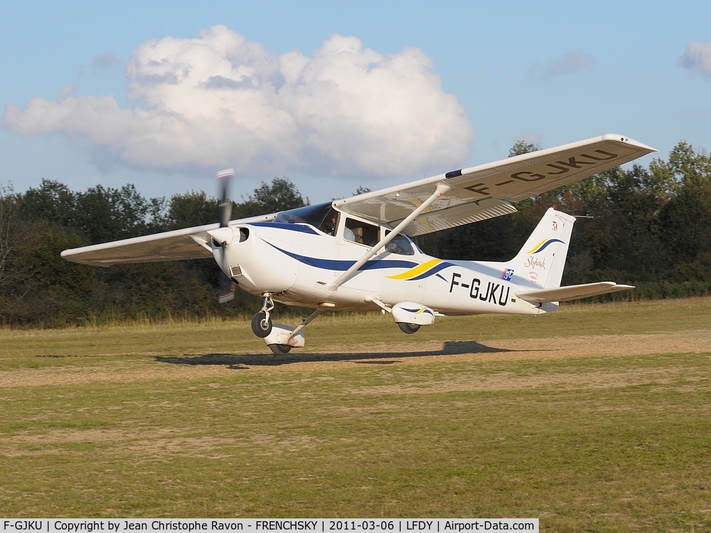 F-GJKU, 2000 Cessna 172R Skyhawk C/N 172-80869, Bordeaux Yvrac Aéro Club