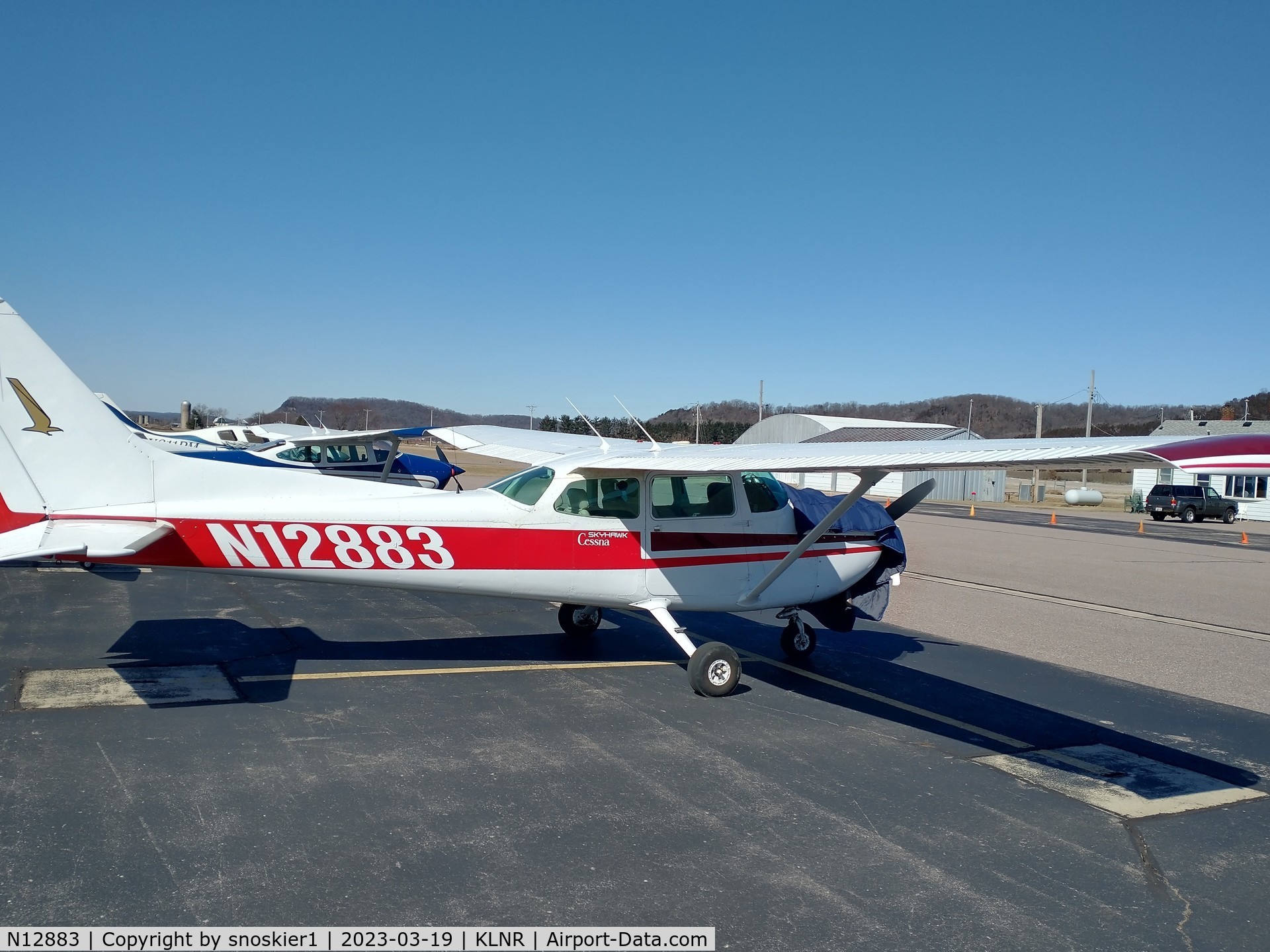 N12883, 1973 Cessna 172M C/N 17262340, Flying for breakfast