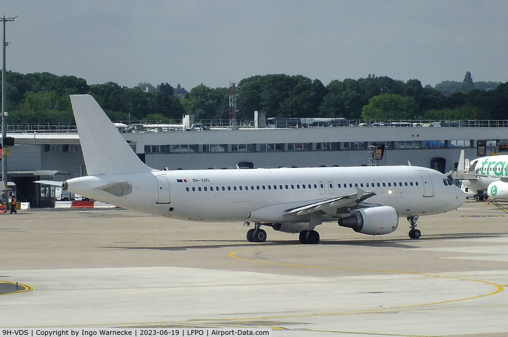 9H-VDS, 2002 Airbus A320-214 C/N 1757, Airbus A320-214 of Galistair Infinite Aviation at Paris-Orly airport