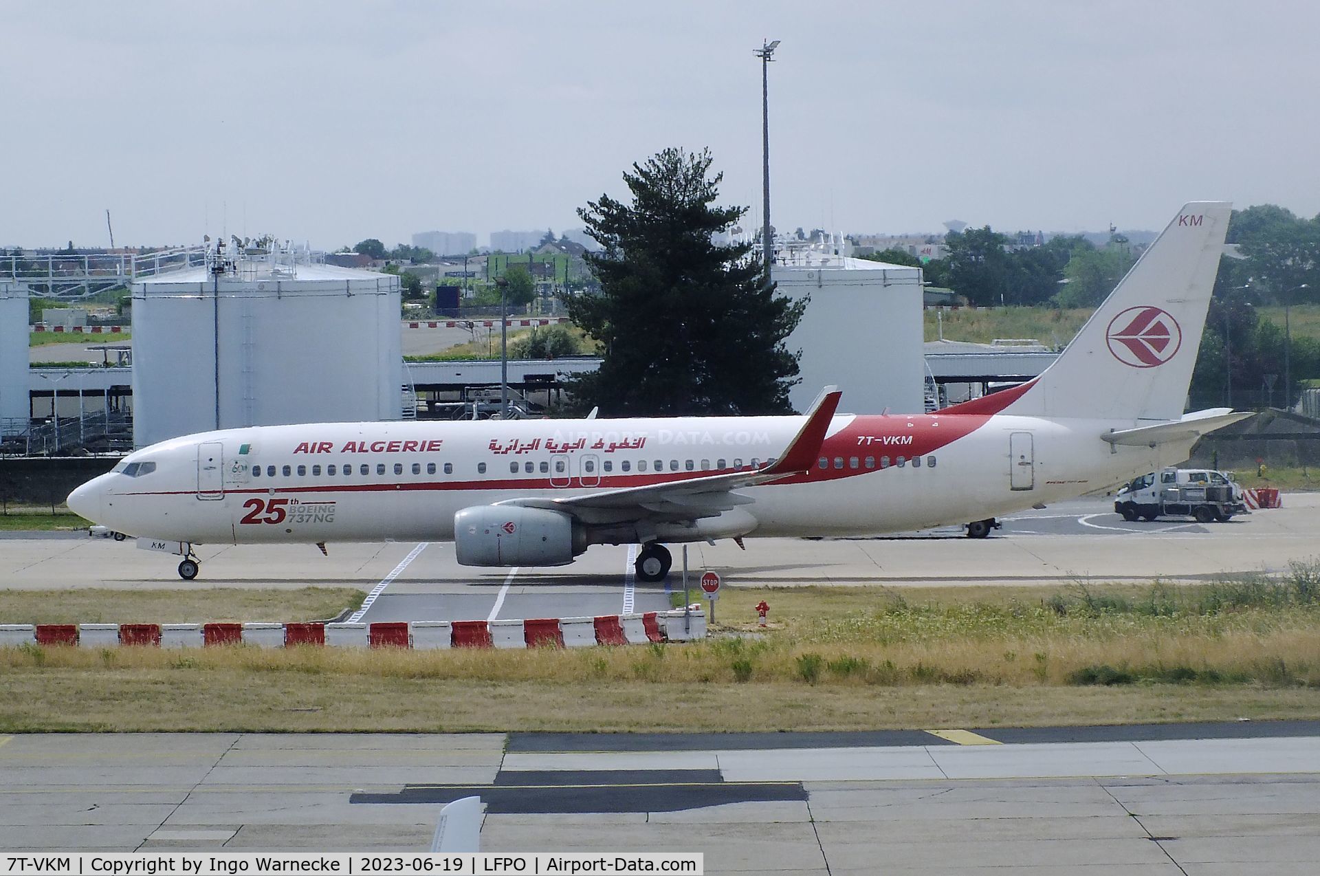 7T-VKM, 2016 Boeing 737-8D6 C/N 60749, Boeing 737-8D6 of Air Algerie at Paris/Orly airport