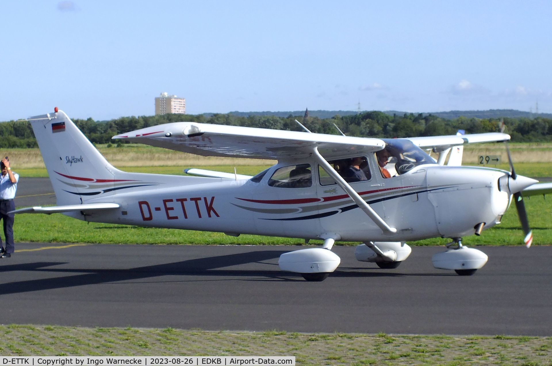 D-ETTK, Cessna 172R Skyhawk C/N 17281219, Cessna 172R Skyhawk at Bonn-Hangelar airfield during the Grumman Fly-in 2023