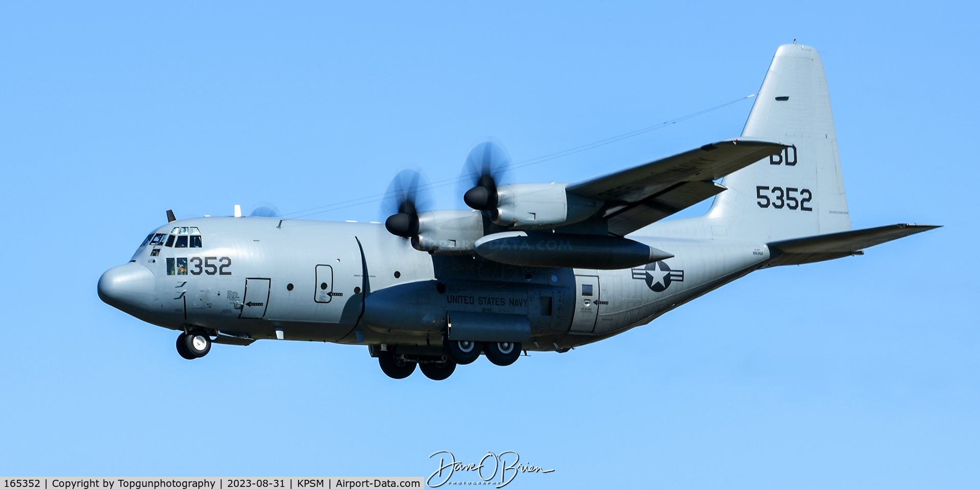 165352, Lockheed KC-130T Hercules C/N 382-5411, CONVOY3035 over the numbers for RW34
