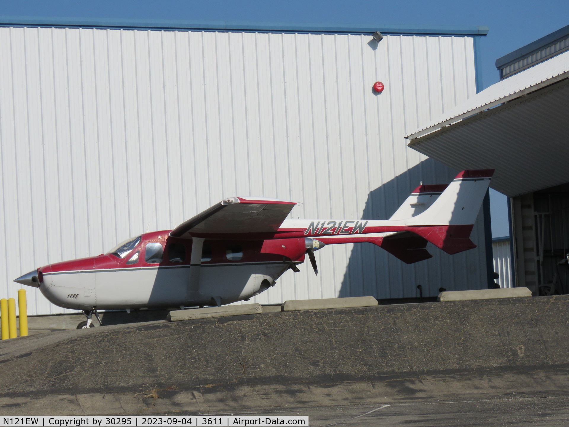 N121EW, Cessna P337H C/N P337-0336, Parked