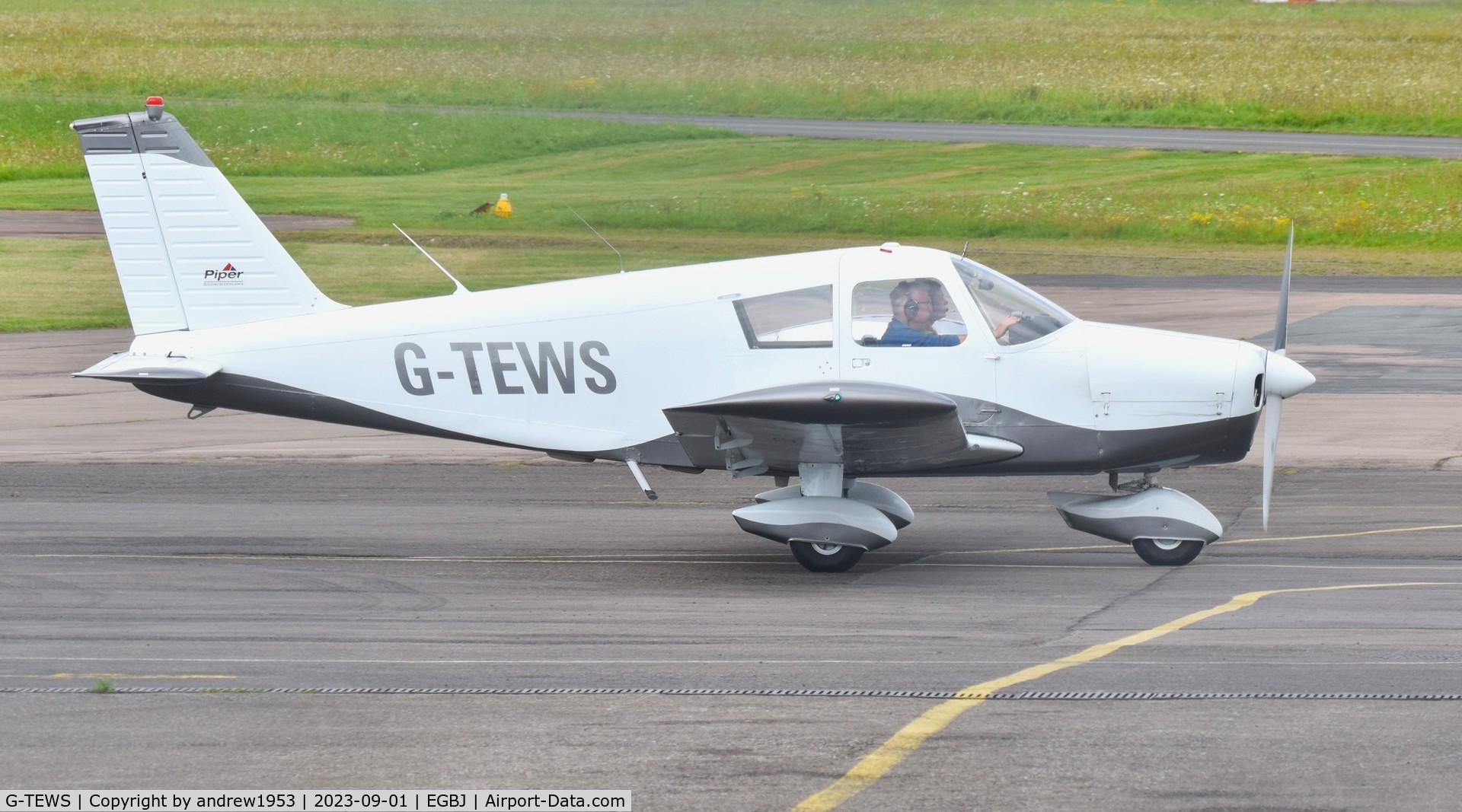 G-TEWS, 1968 Piper PA-28-140 Cherokee B C/N 28-25128, G-TEWS at Gloucestershire Airport.