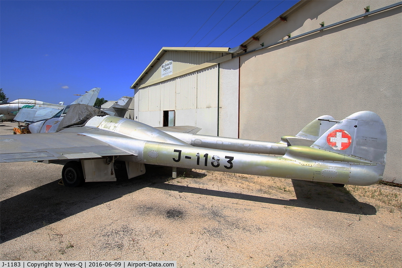 J-1183, 1952 De Havilland (FFA) Vampire FB.6 (DH-100) C/N 692, De Havilland Vampire FB.6, les amis de la 5ème escadre Museum, Orange