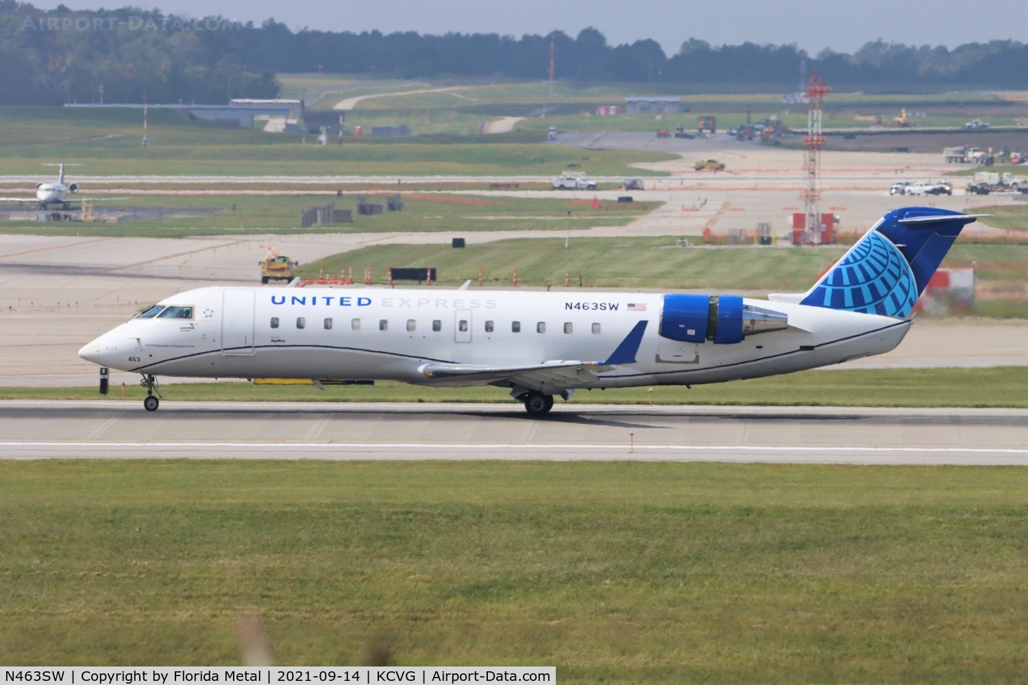 N463SW, 2003 Bombardier CRJ-200LR (CL-600-2B19) C/N 7820, SKW/UE CRJ2 zx IAD-CVG