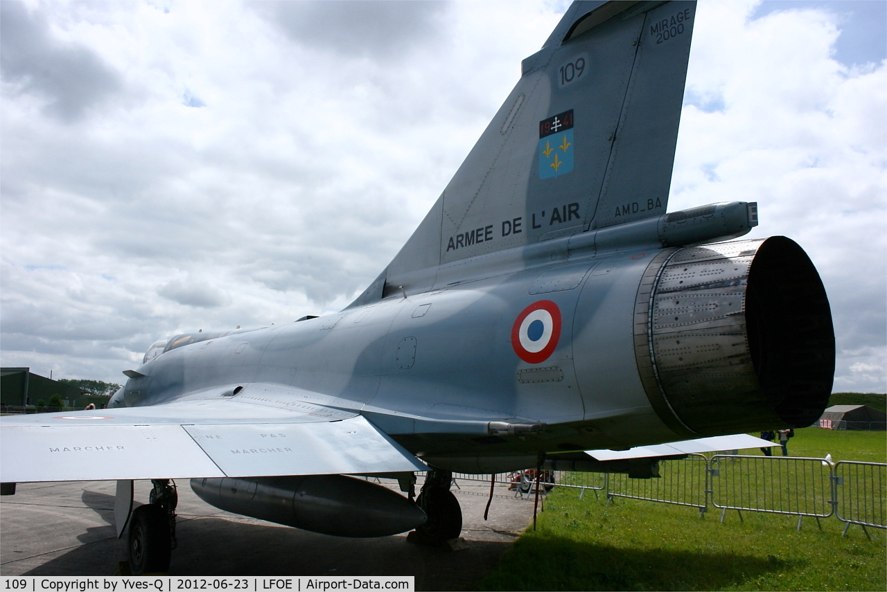 109, Dassault Mirage 2000C C/N 375, Dassault Mirage 2000C, Static display, Evreux-Fauville Air Base 105 (LFOE)