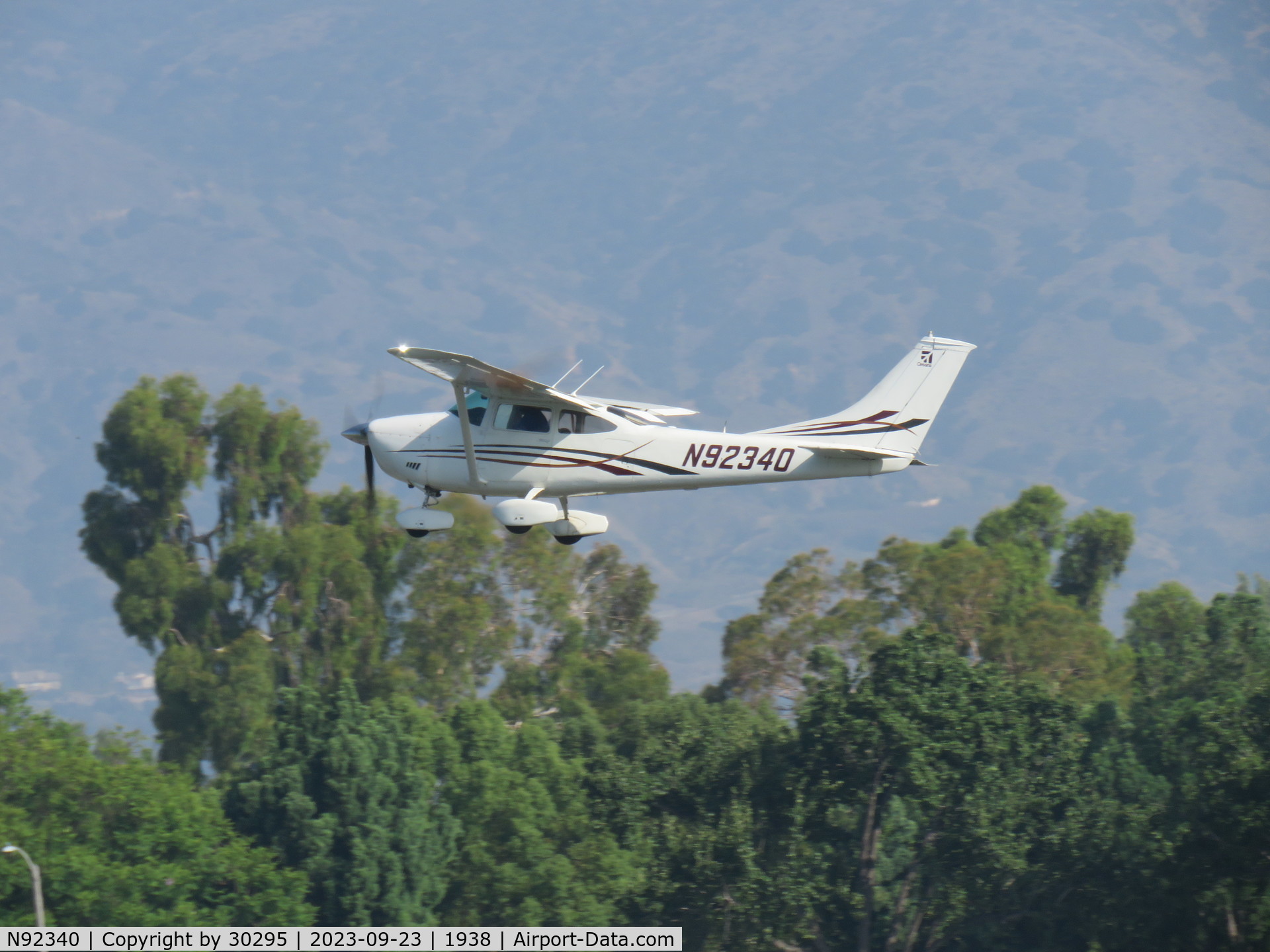 N92340, 1969 Cessna 182N Skylane C/N 18260161, Not in the trees