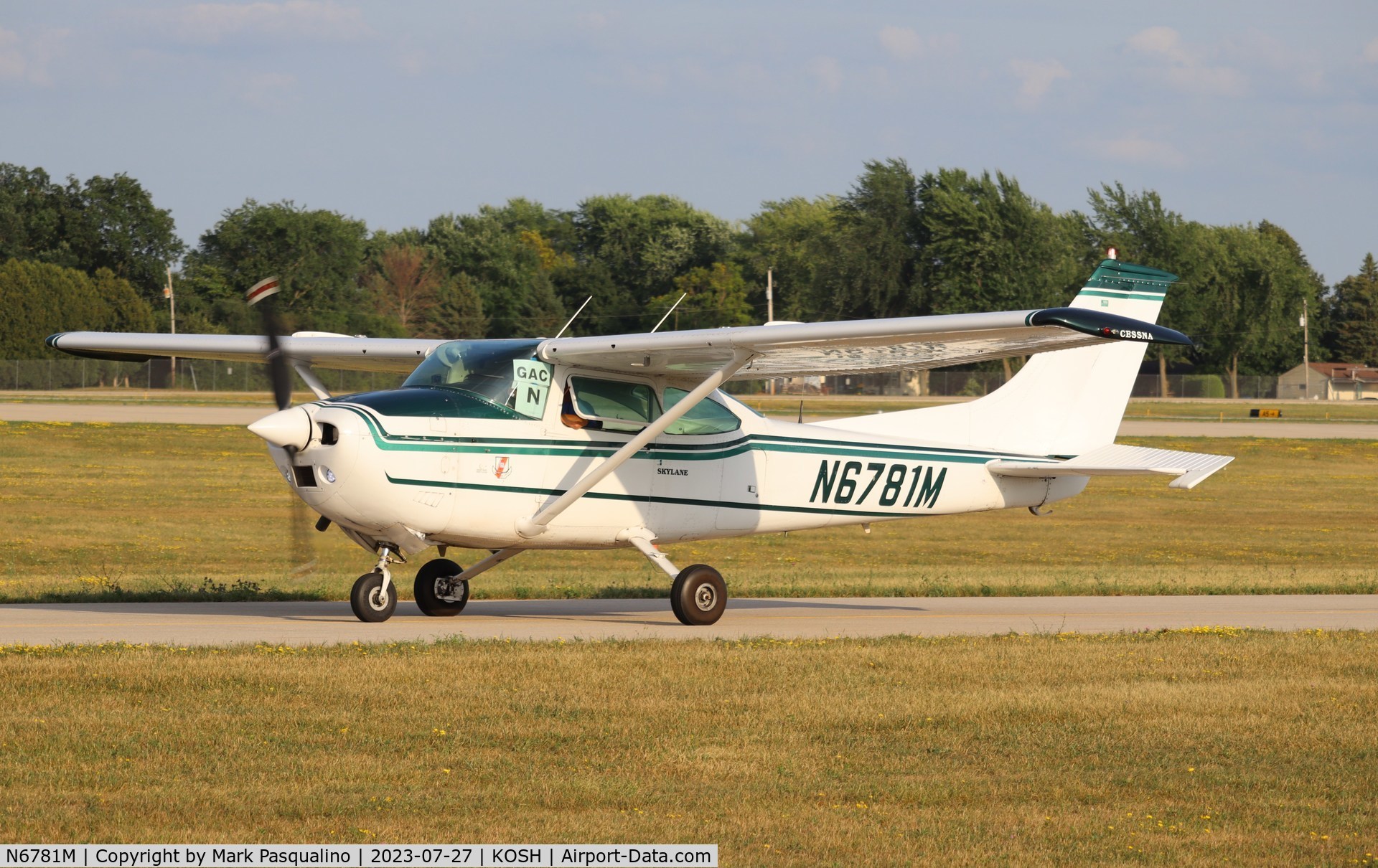 N6781M, 1975 Cessna 182P Skylane C/N 18263833, Cessna 182P