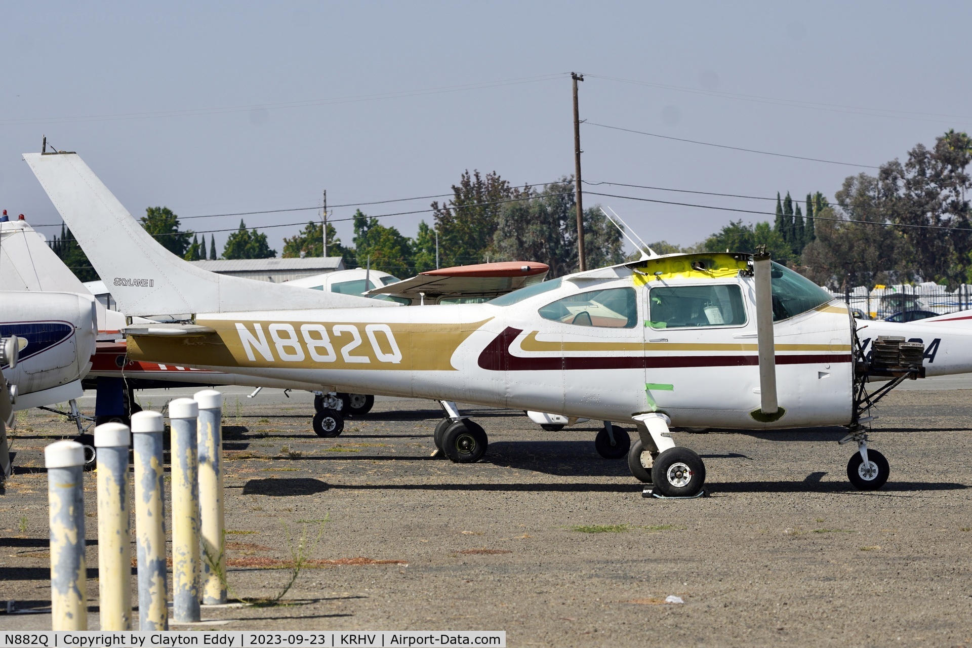 N882Q, Cessna 182Q Skylane Skylane C/N 18266331, Reid-Hillview Airport Community Day California 2023.
