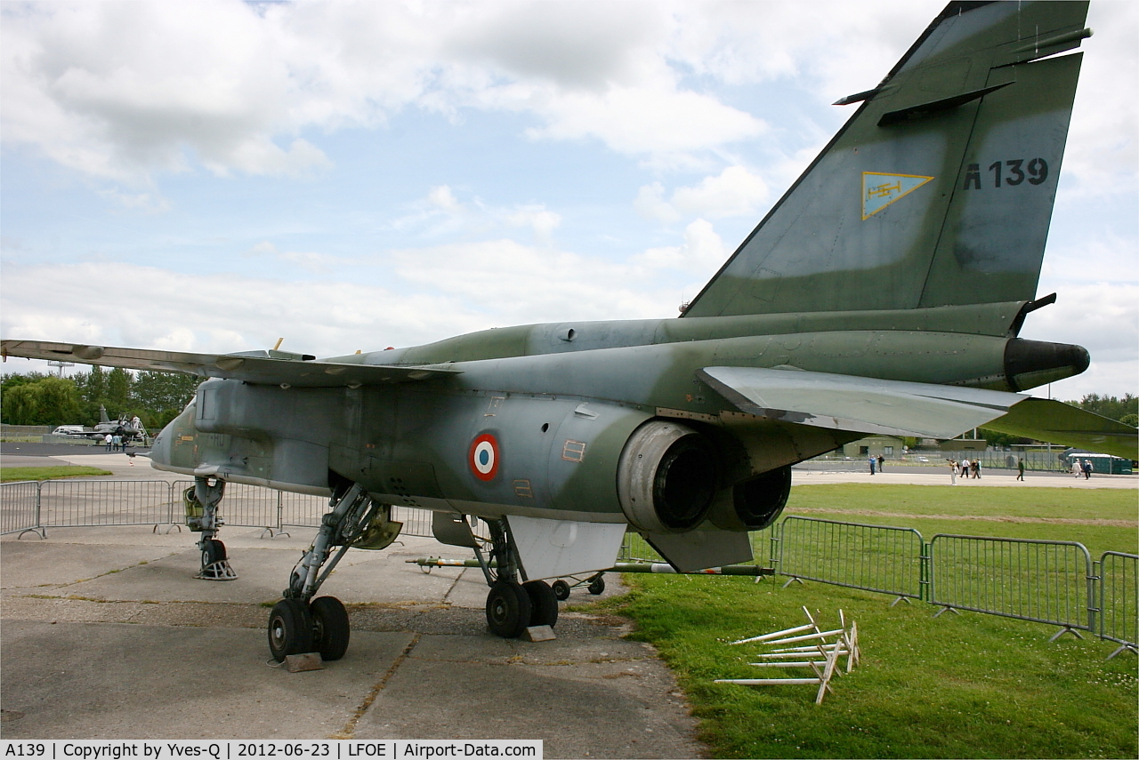 A139, Sepecat Jaguar A C/N A139, Sepecat Jaguar A, Preserved at Euvreux-Fauville Air Base 105 (LFOE)