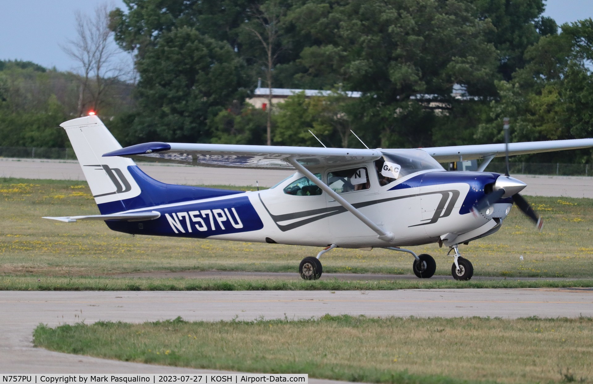 N757PU, 1979 Cessna R182 Skylane RG C/N R18201253, Cessna R182