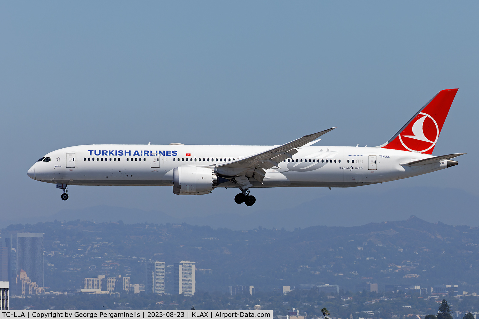 TC-LLA, 2019 Boeing 787-9 Dreamliner C/N 65801, Final for 24R.