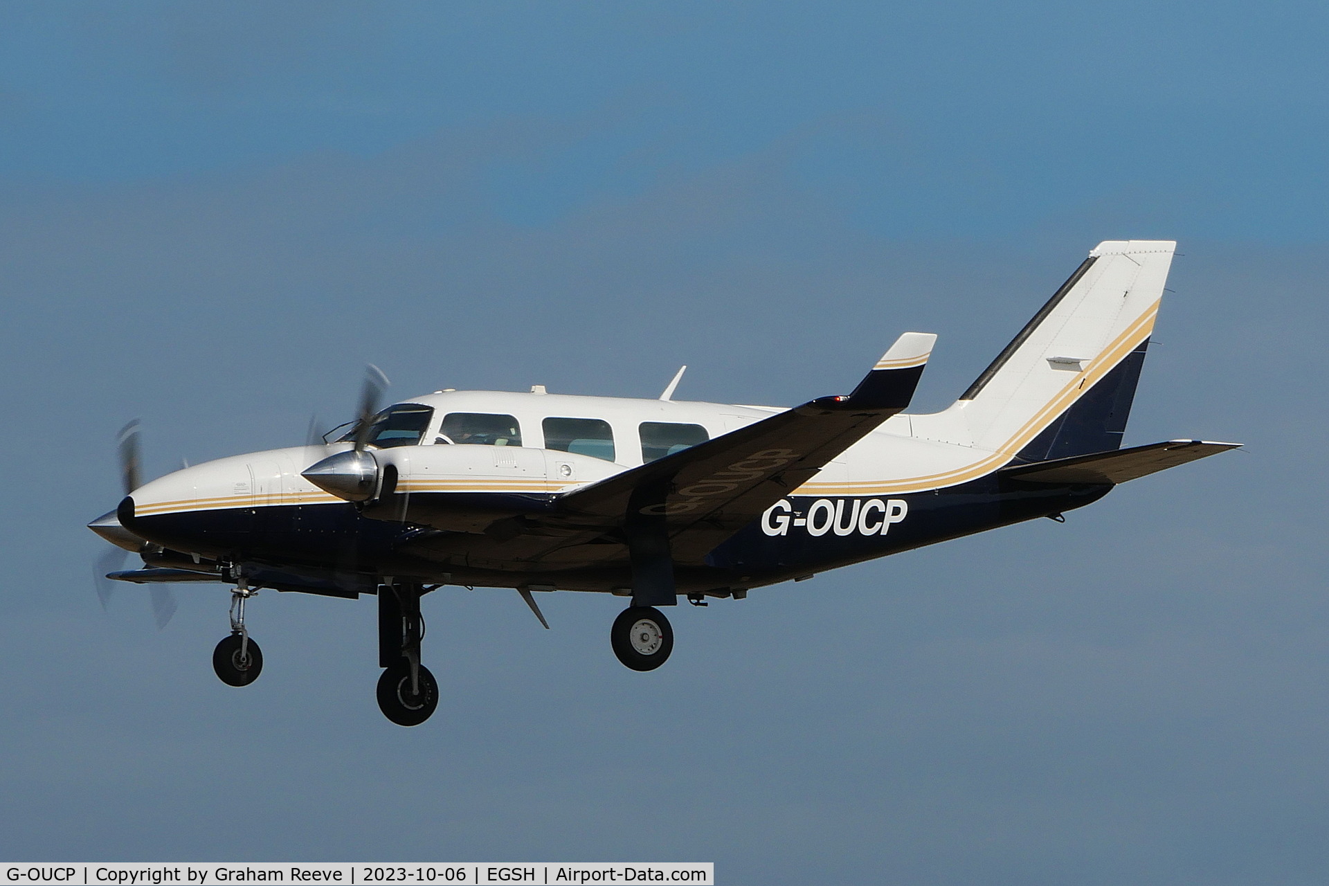 G-OUCP, 1979 Piper PA-31-310 Navajo Navajo C/N 31-7912117, On approach to Norwich.