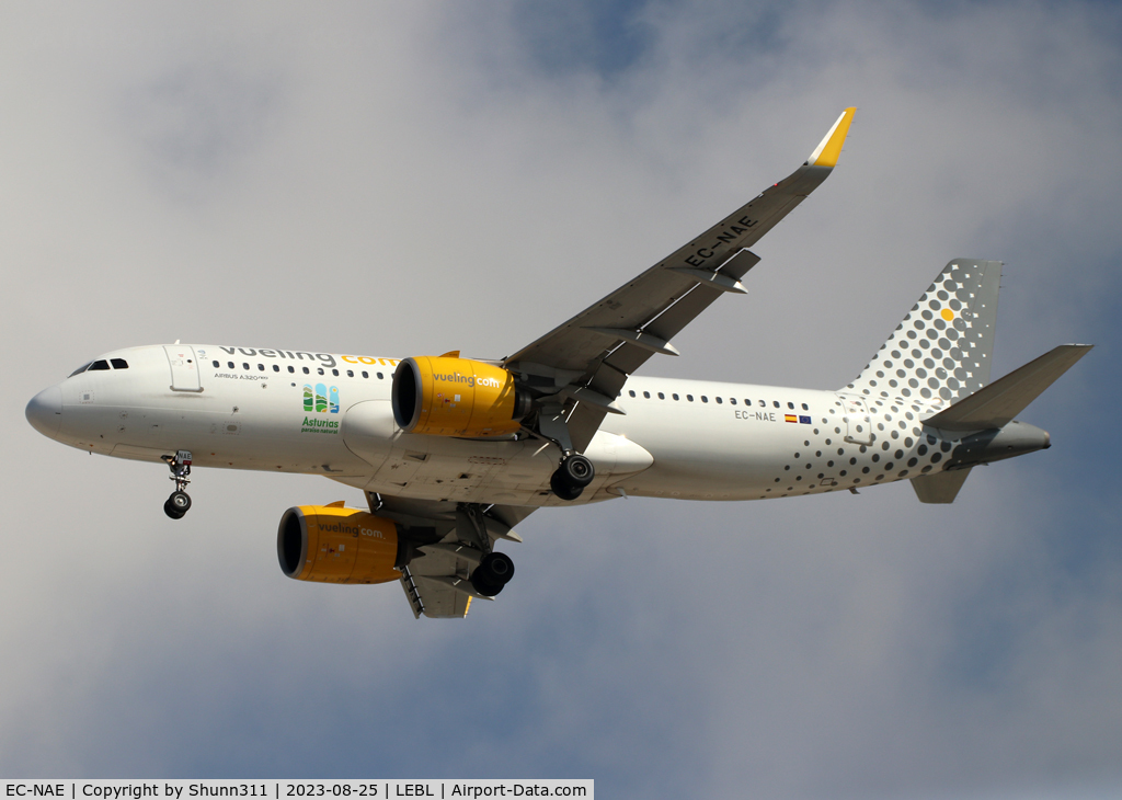 EC-NAE, 2018 Airbus A320-271N C/N 8467, Landing rwy 24R with additional 'Asturias' patch