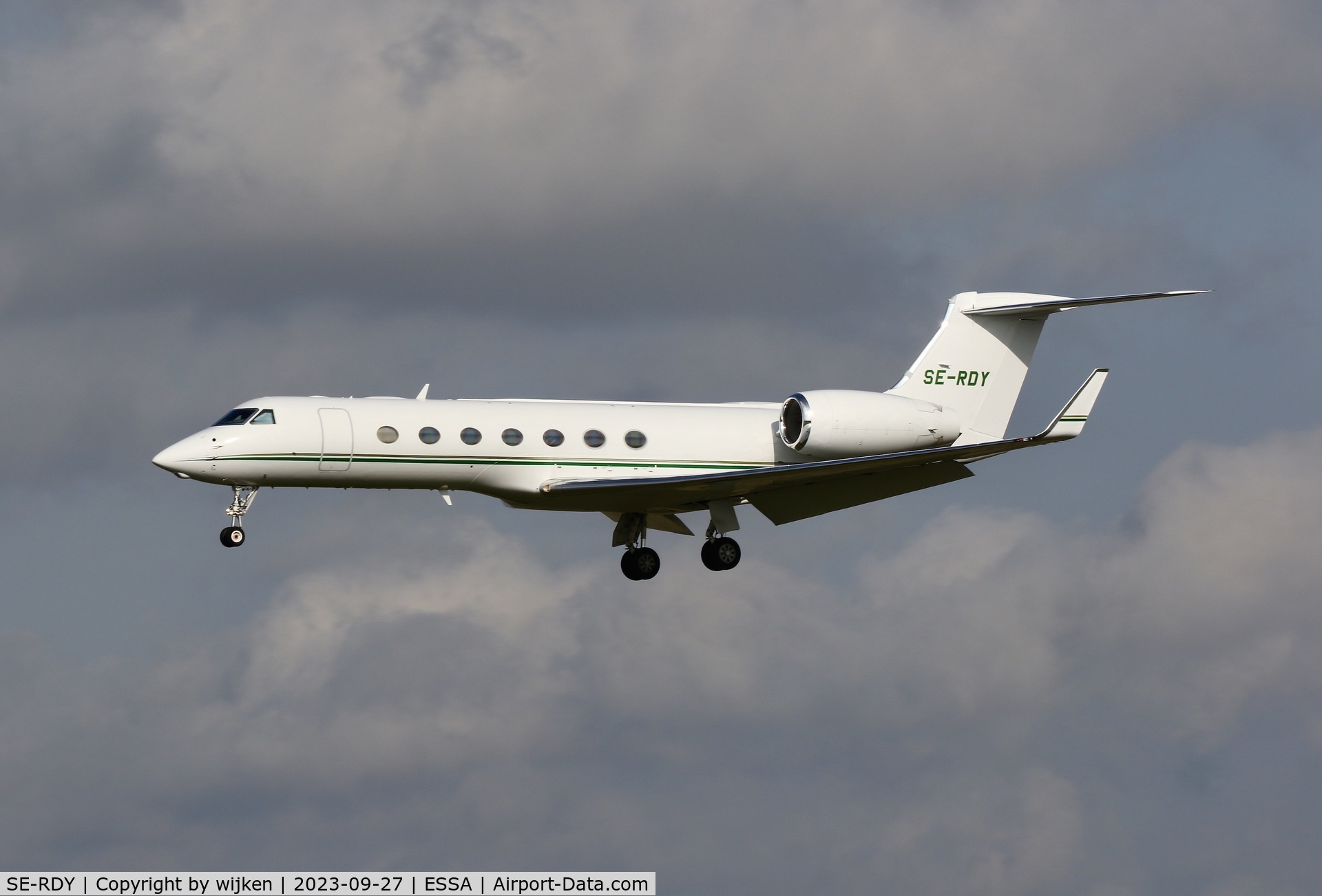 SE-RDY, 2005 Gulfstream Aerospace V-SP G550 C/N 5080, RWY 26