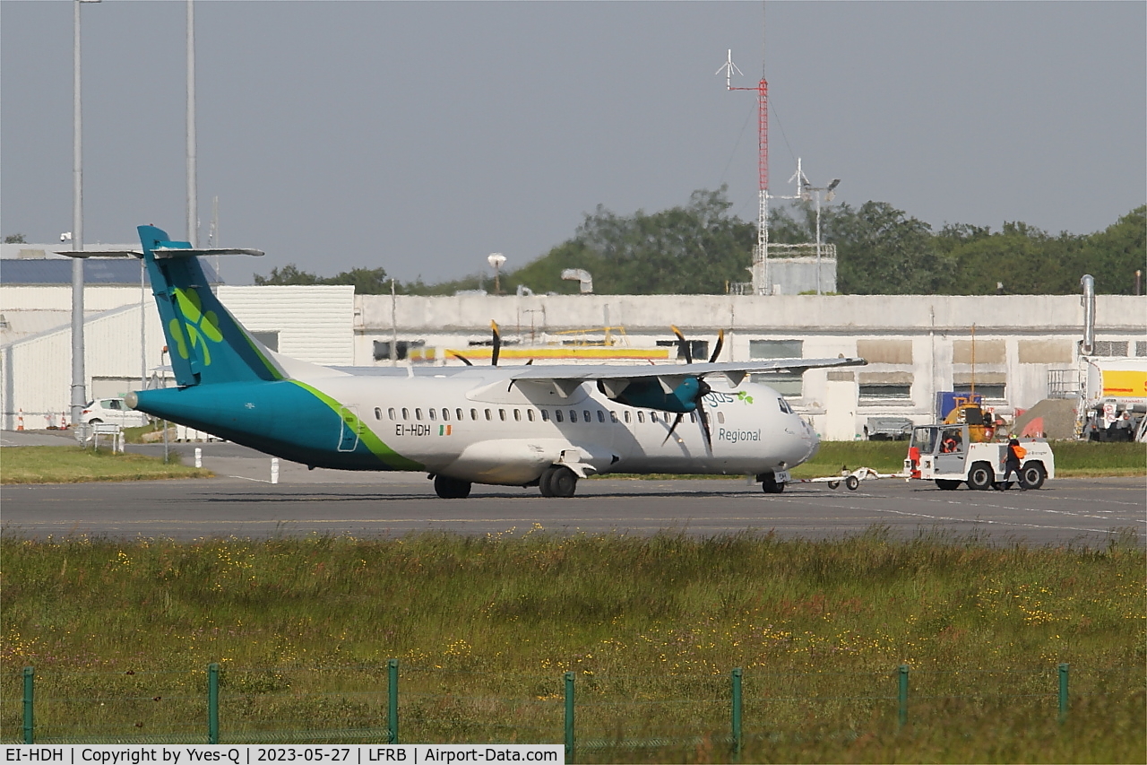 EI-HDH, 2014 ATR 72-212A C/N 1169, ATR 72-212A, Push back, Brest-Bretagne airport (LFRB-BES)