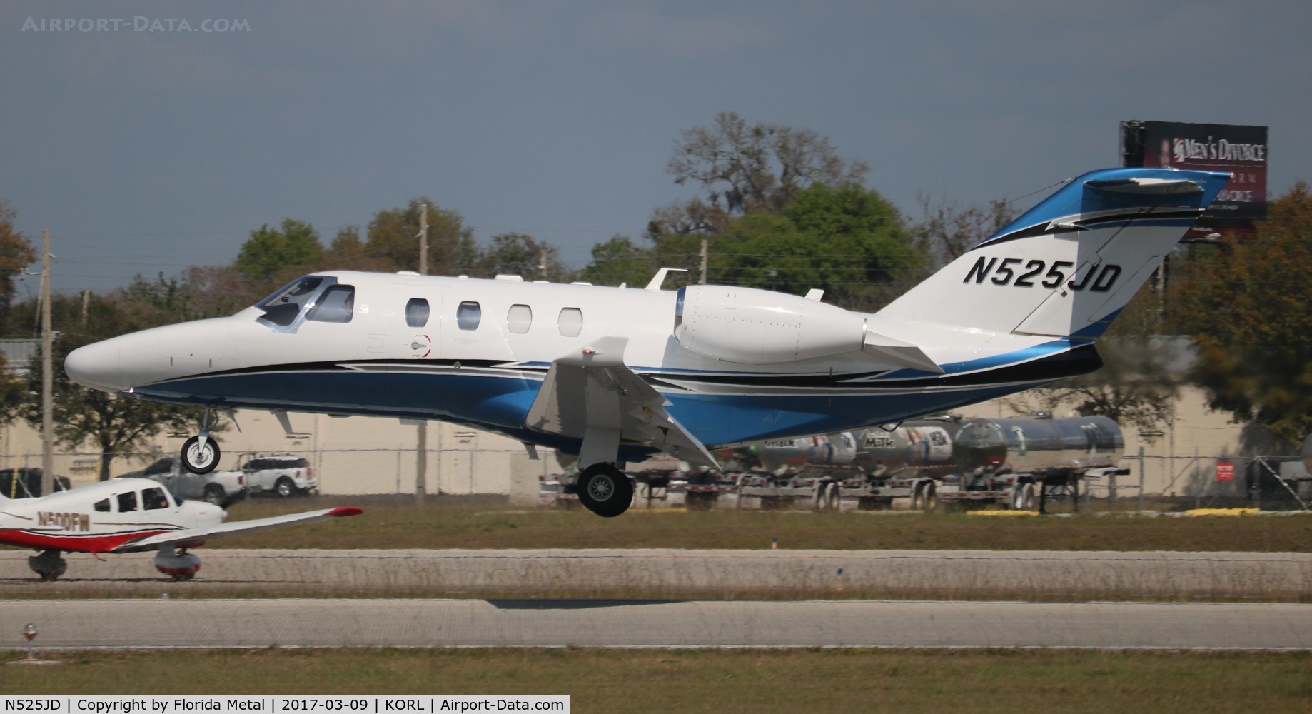 N525JD, 2014 Cessna 525 Citation M2 C/N 525-0819, C525M zx