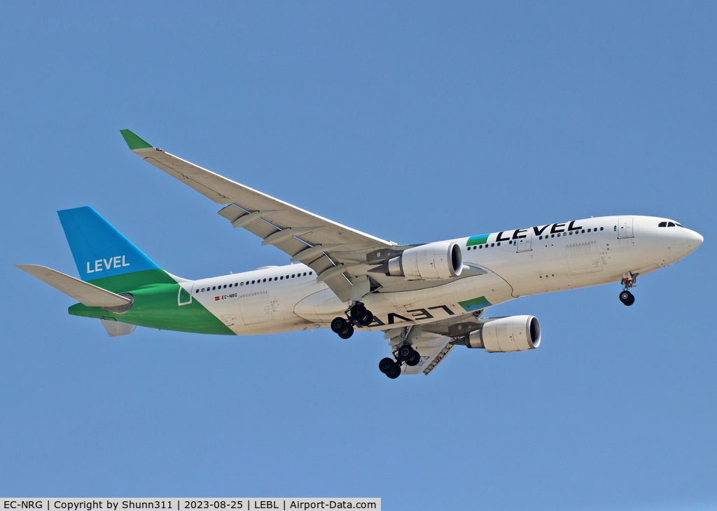 EC-NRG, 2018 Airbus A330-202 C/N 1864, Landing rwy 24R